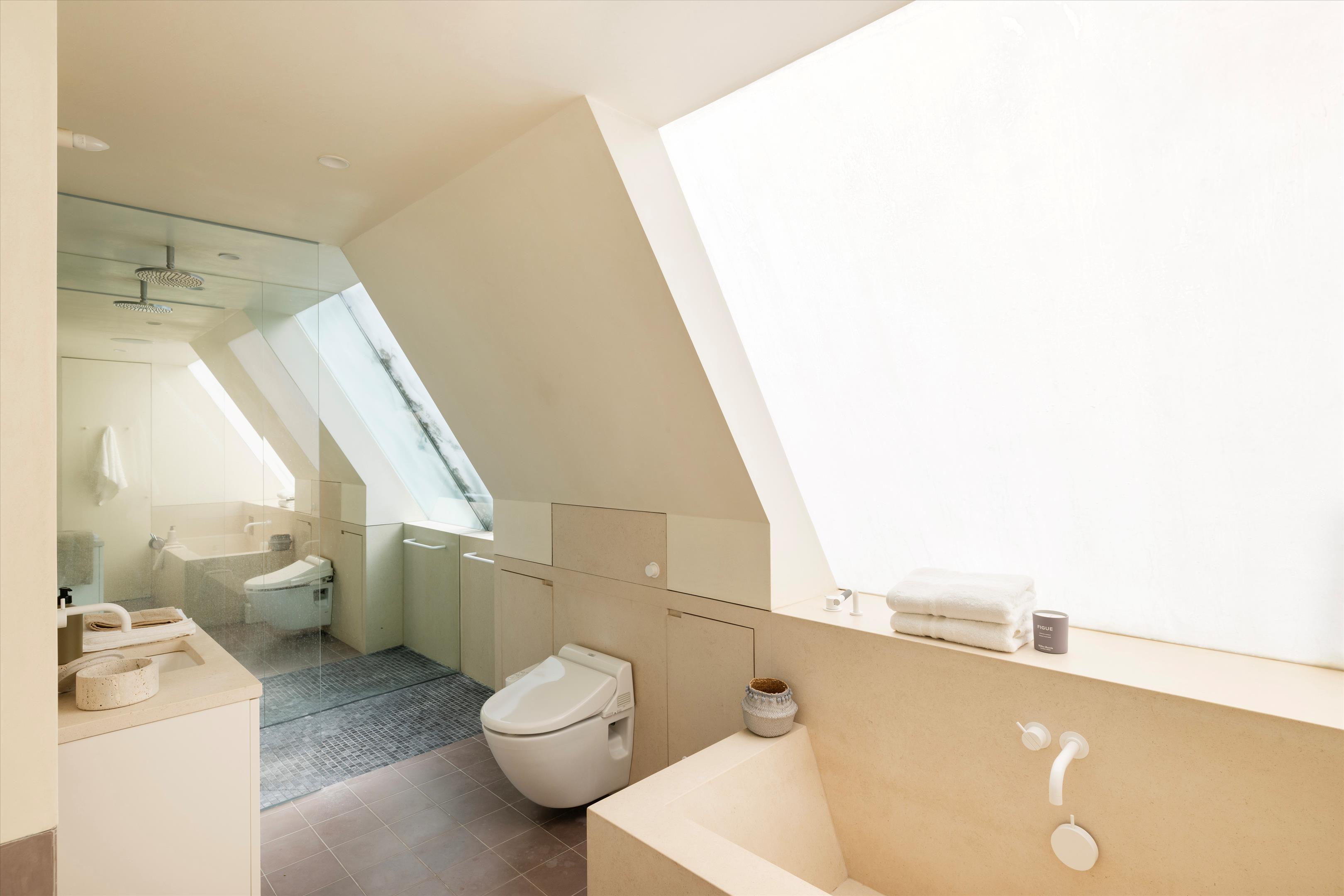 St Lukes Mews, Notting Hill W11.