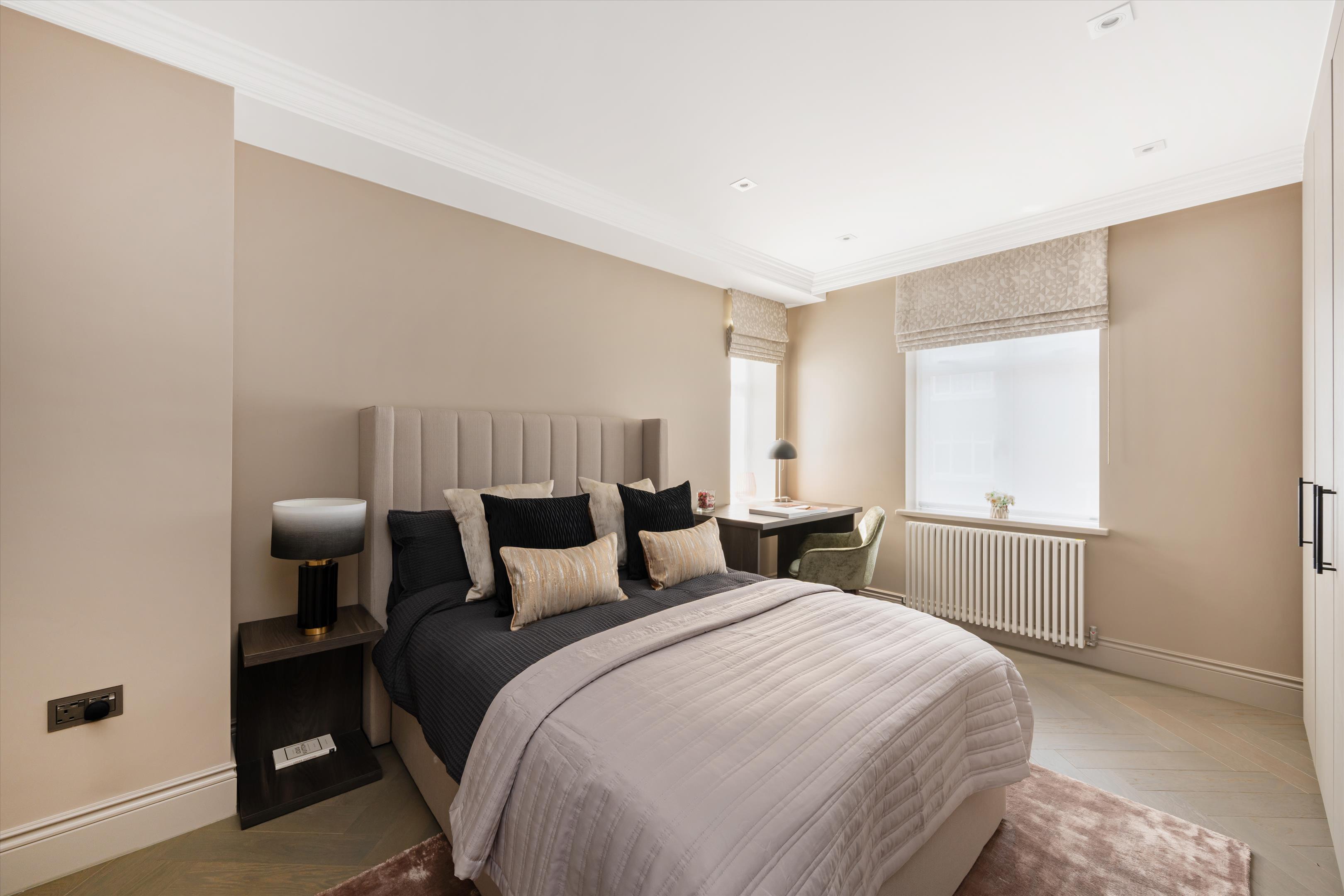 Gloucester Square, Hyde Park, London, W2