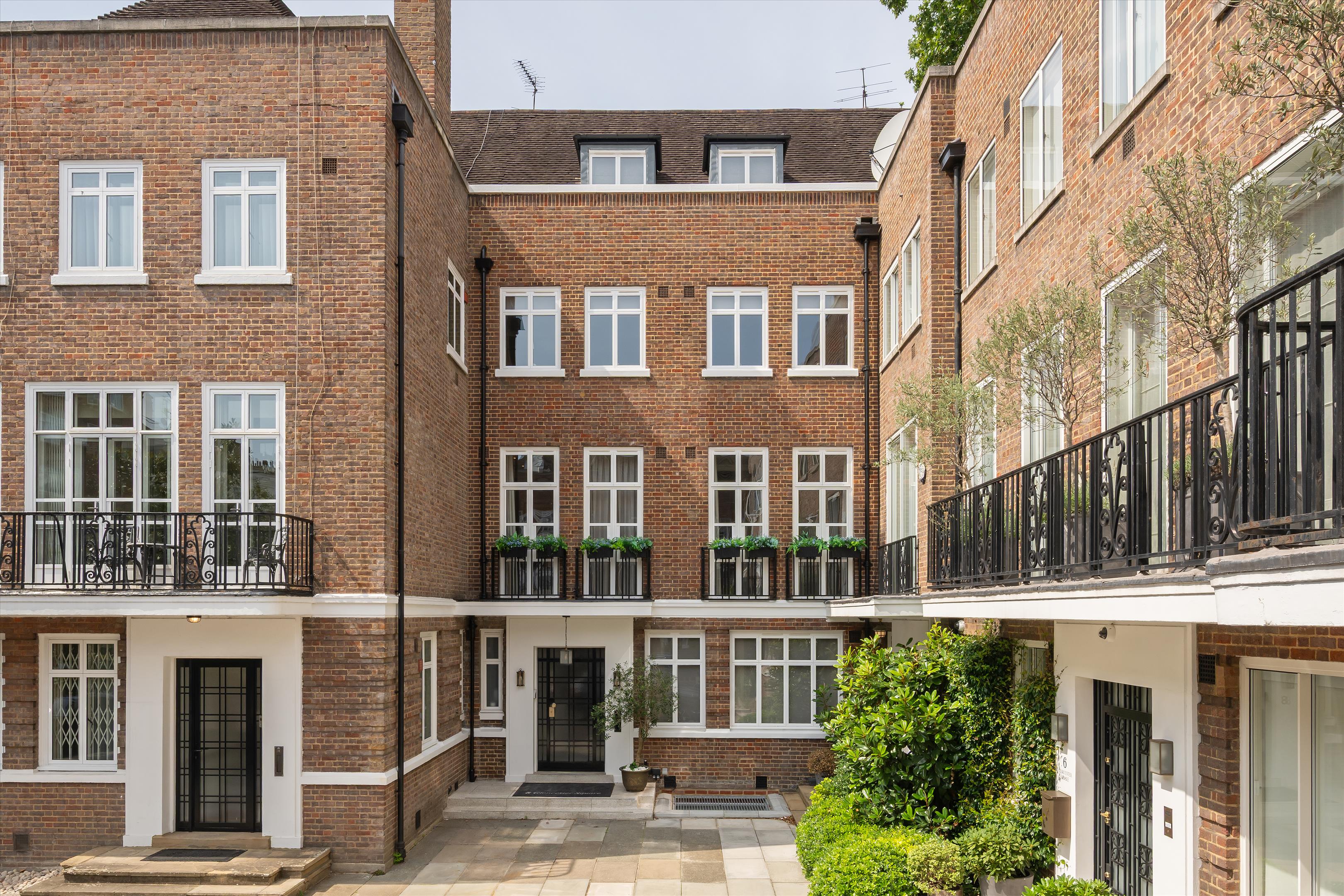 Gloucester Square, Hyde Park, London, W2