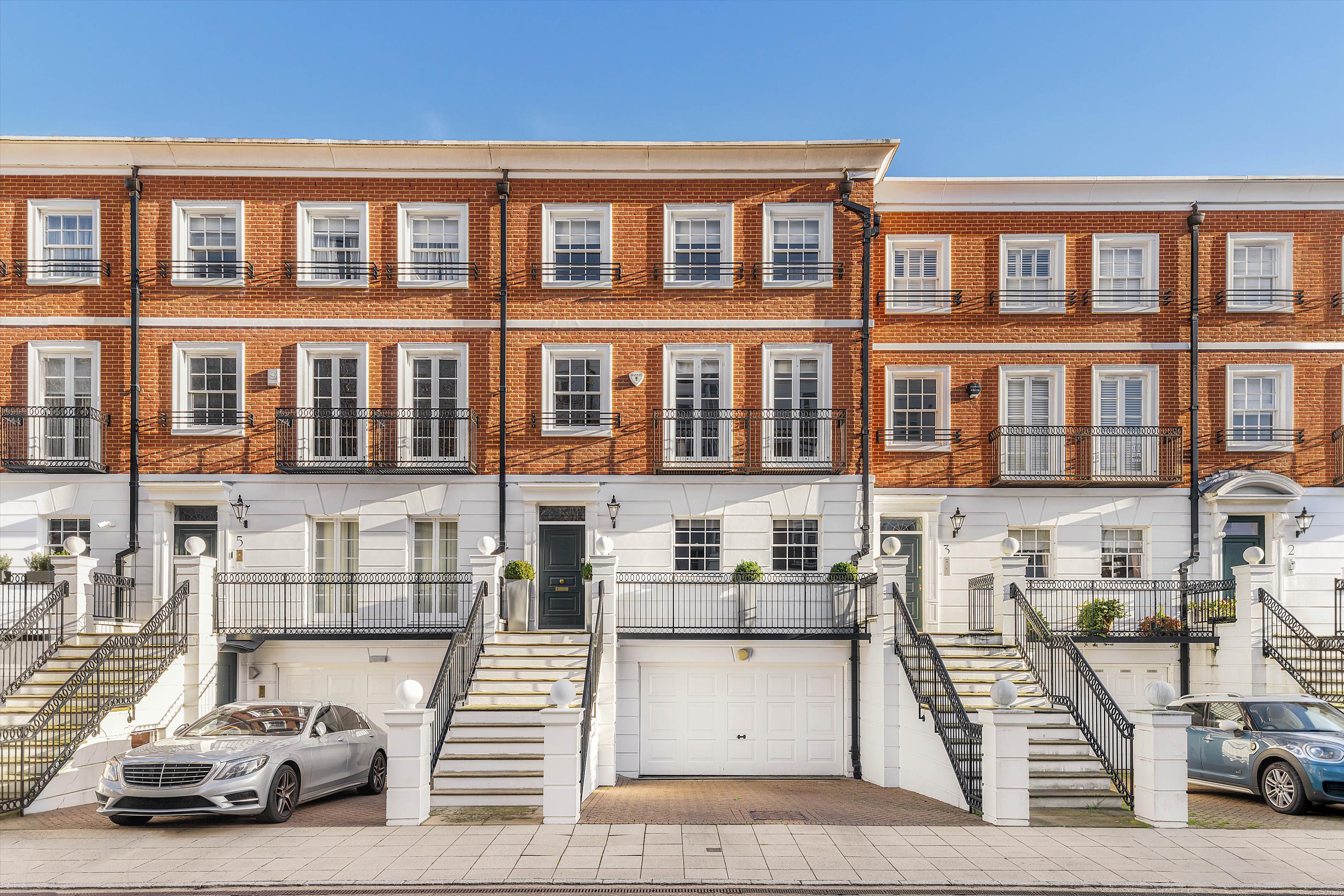 St. Mary's Place, London, W8