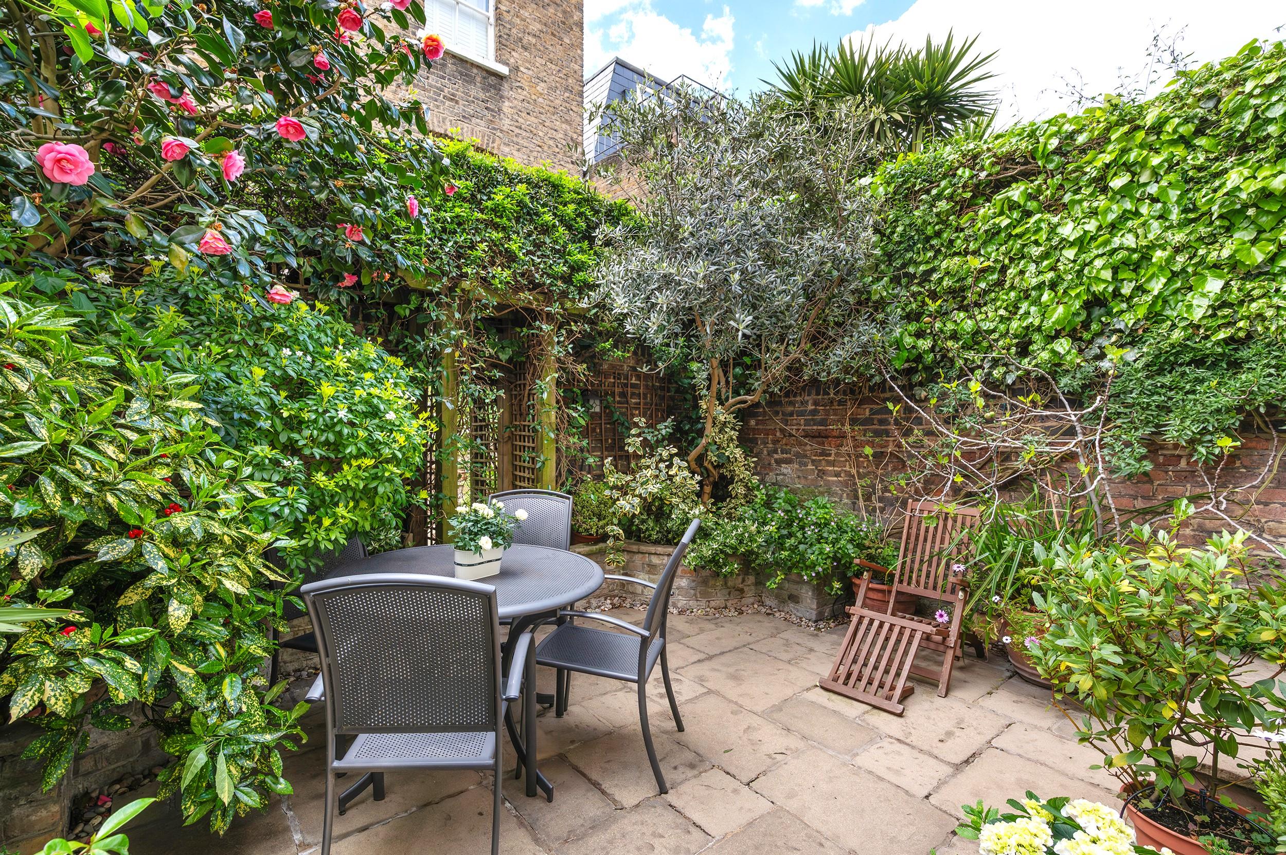 Epple Road, London, SW6