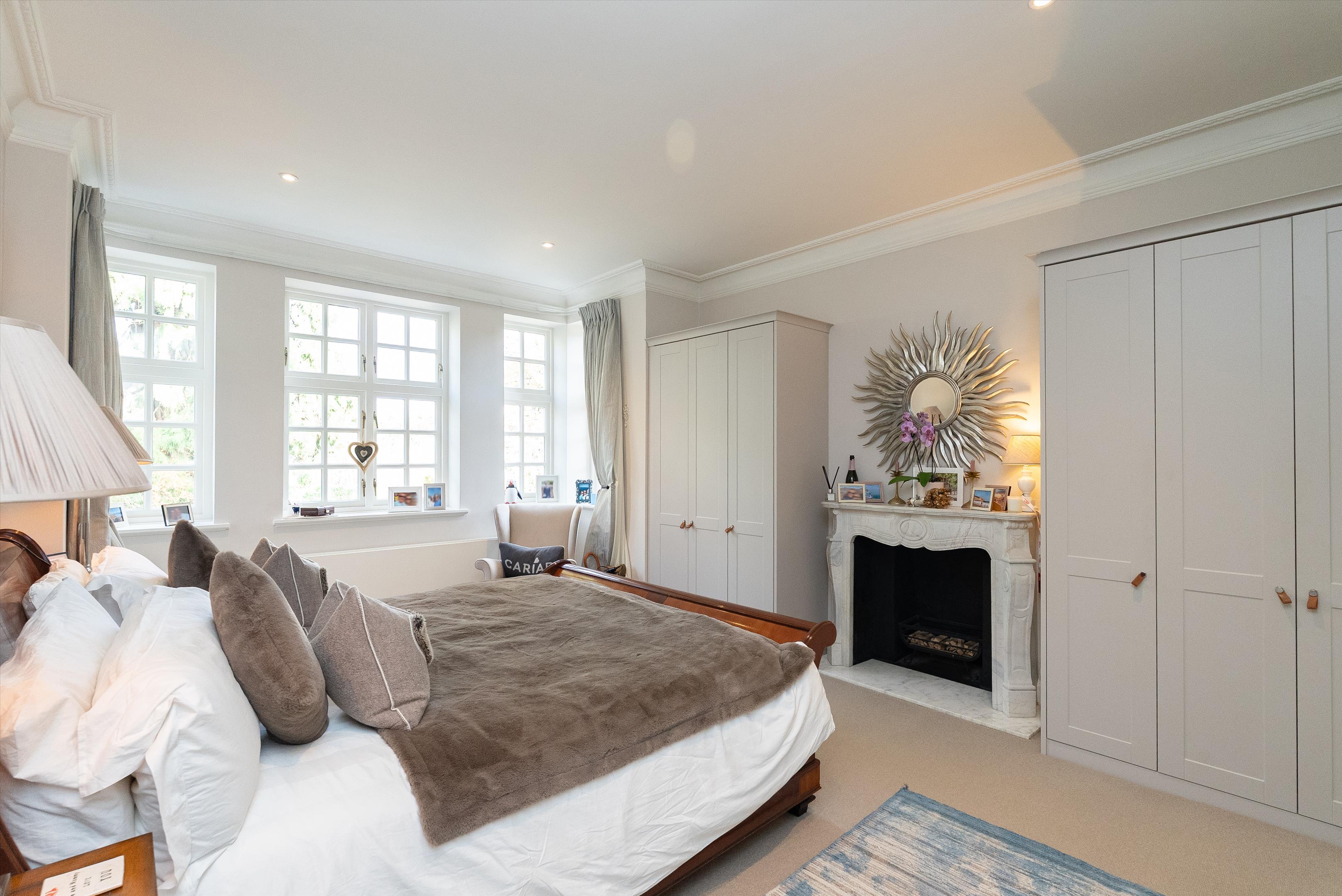 Calonne Road, Wimbledon Village, London, SW19