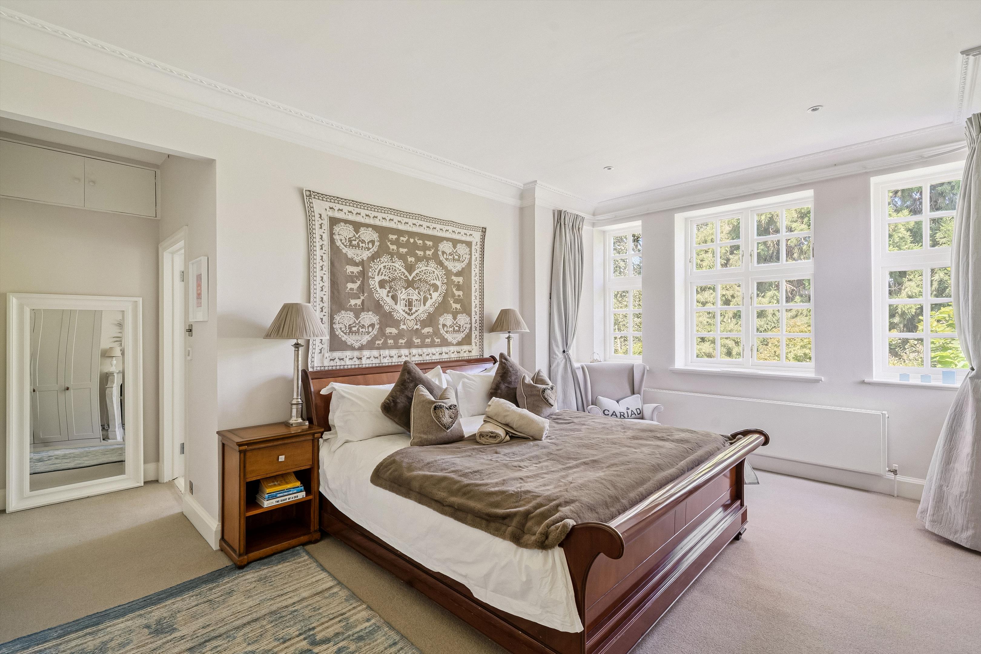 Calonne Road, Wimbledon Village, London, SW19