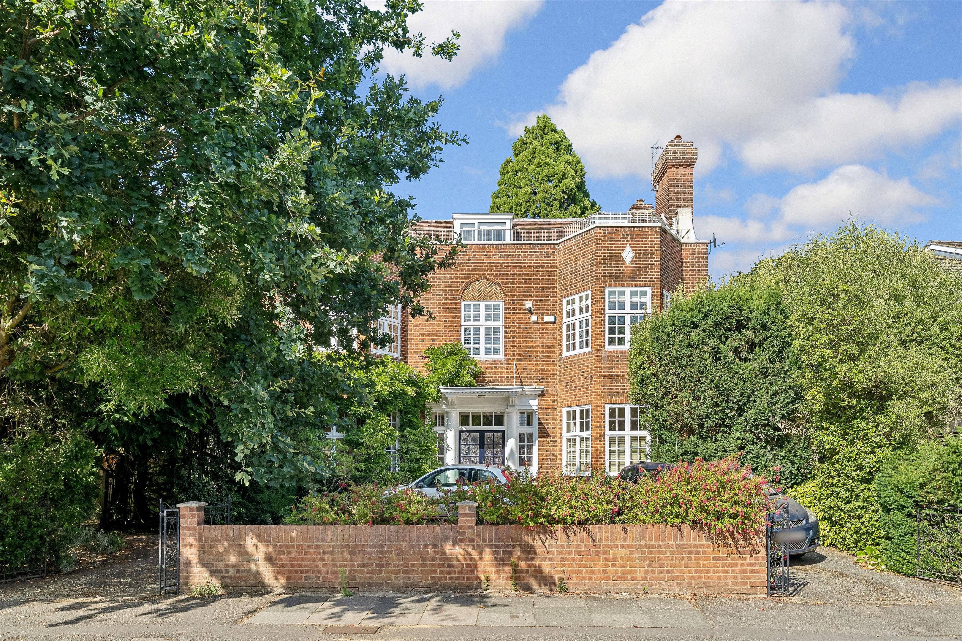Calonne Road, Wimbledon Village, London, SW19