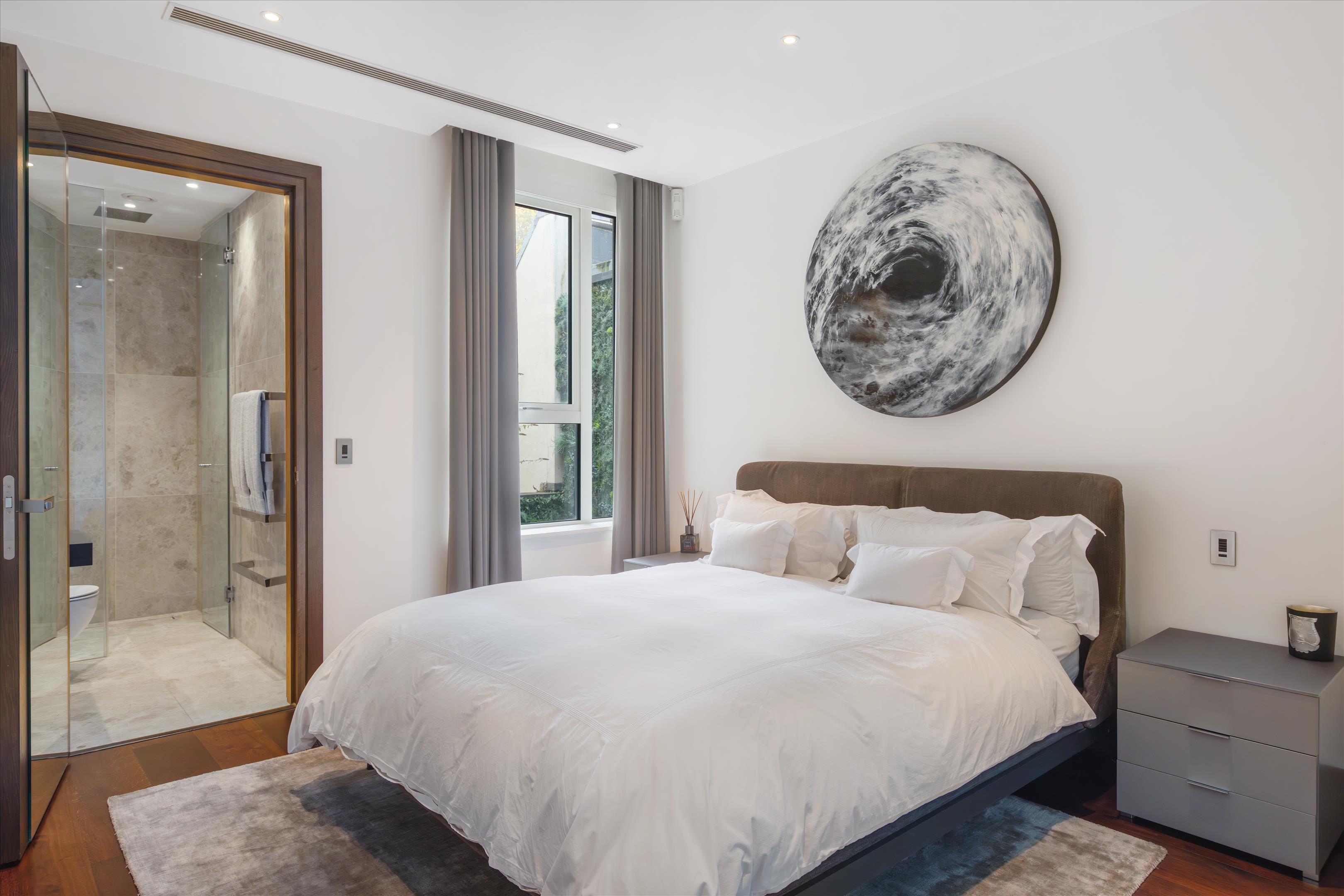 Logan Place, London, W8