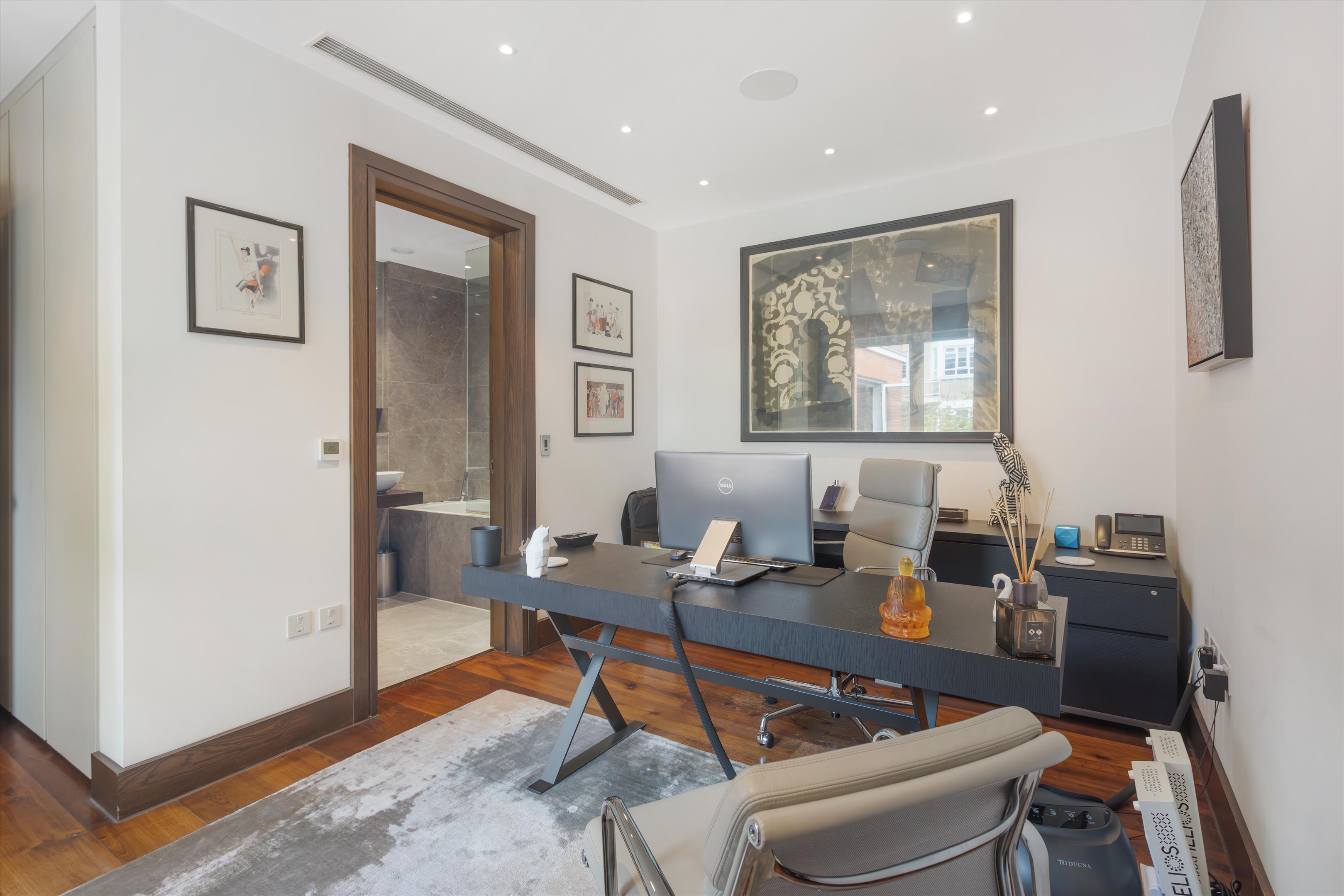 Logan Place, London, W8