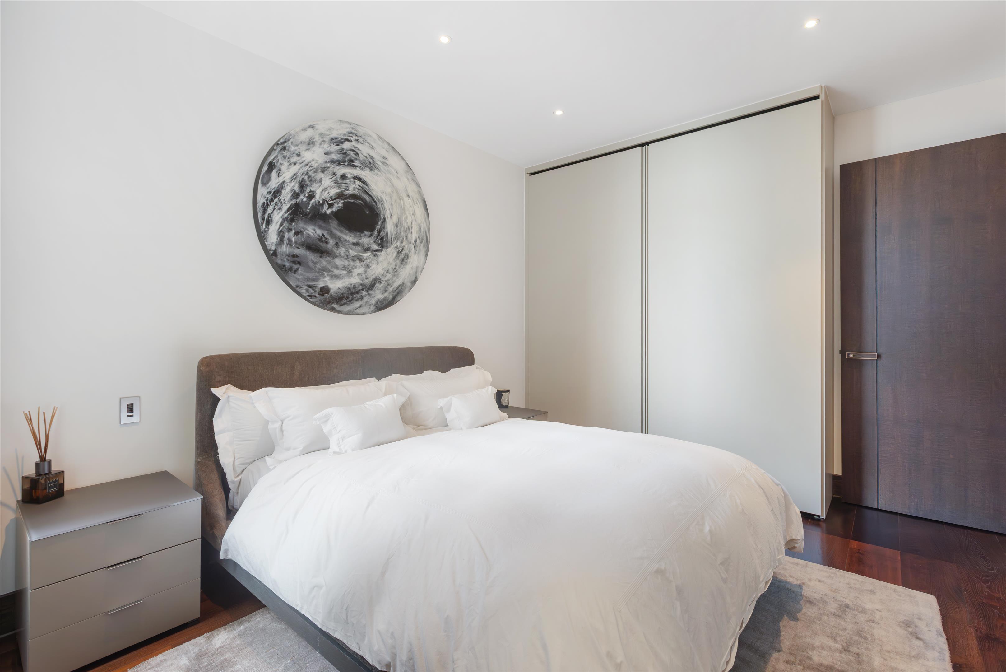 Logan Place, London, W8