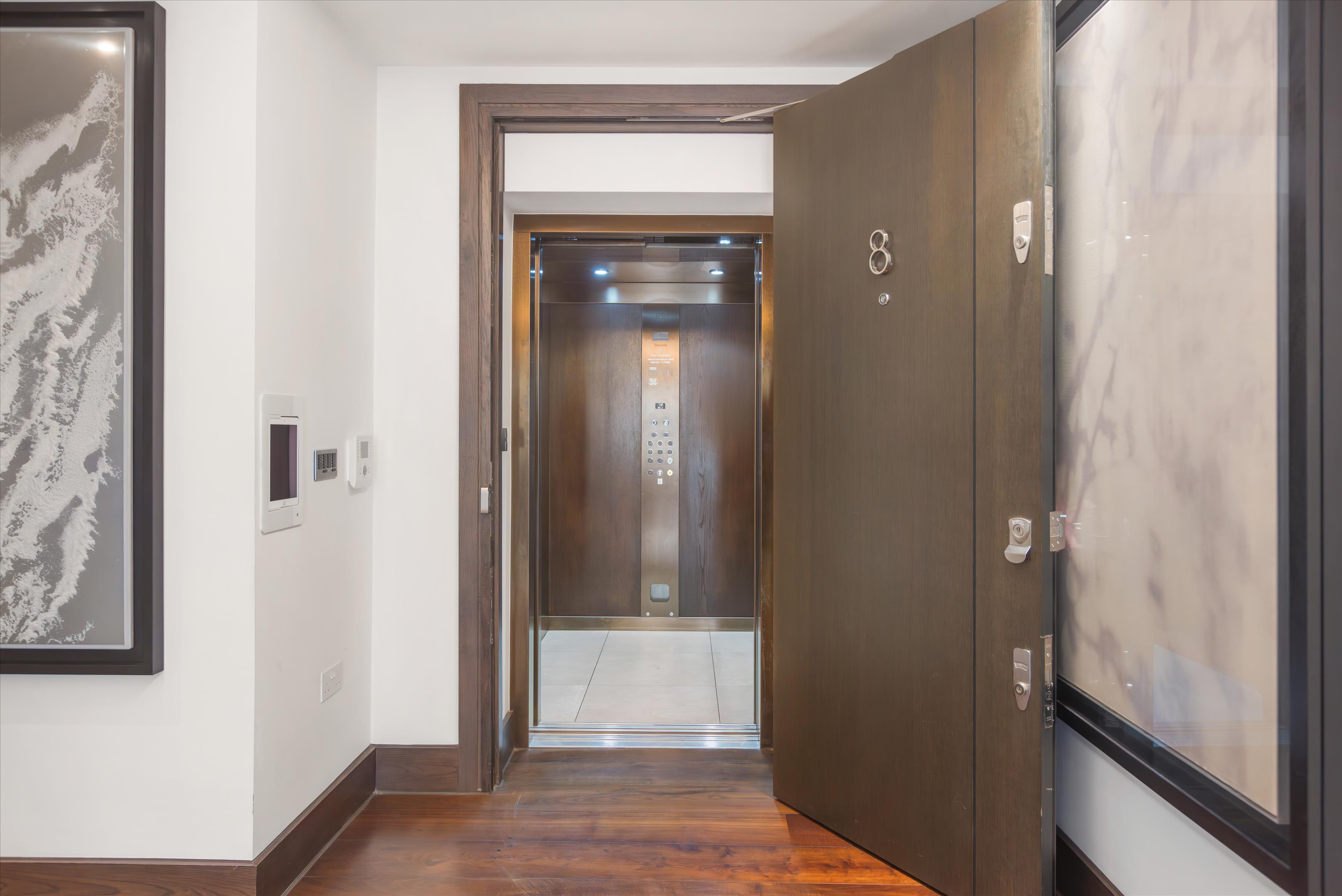 Logan Place, London, W8
