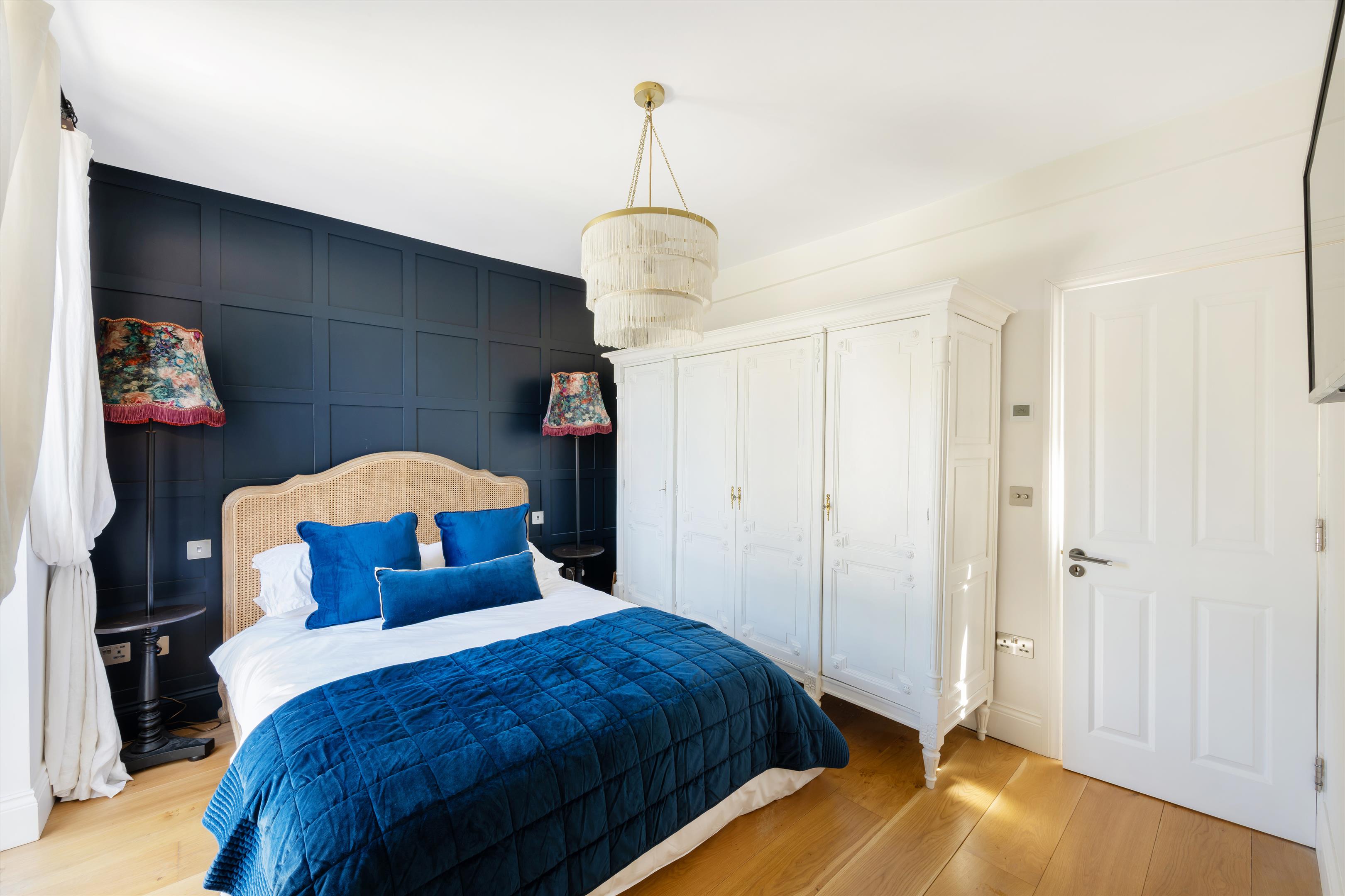 Wildwood Grove, Hampstead, London NW3
