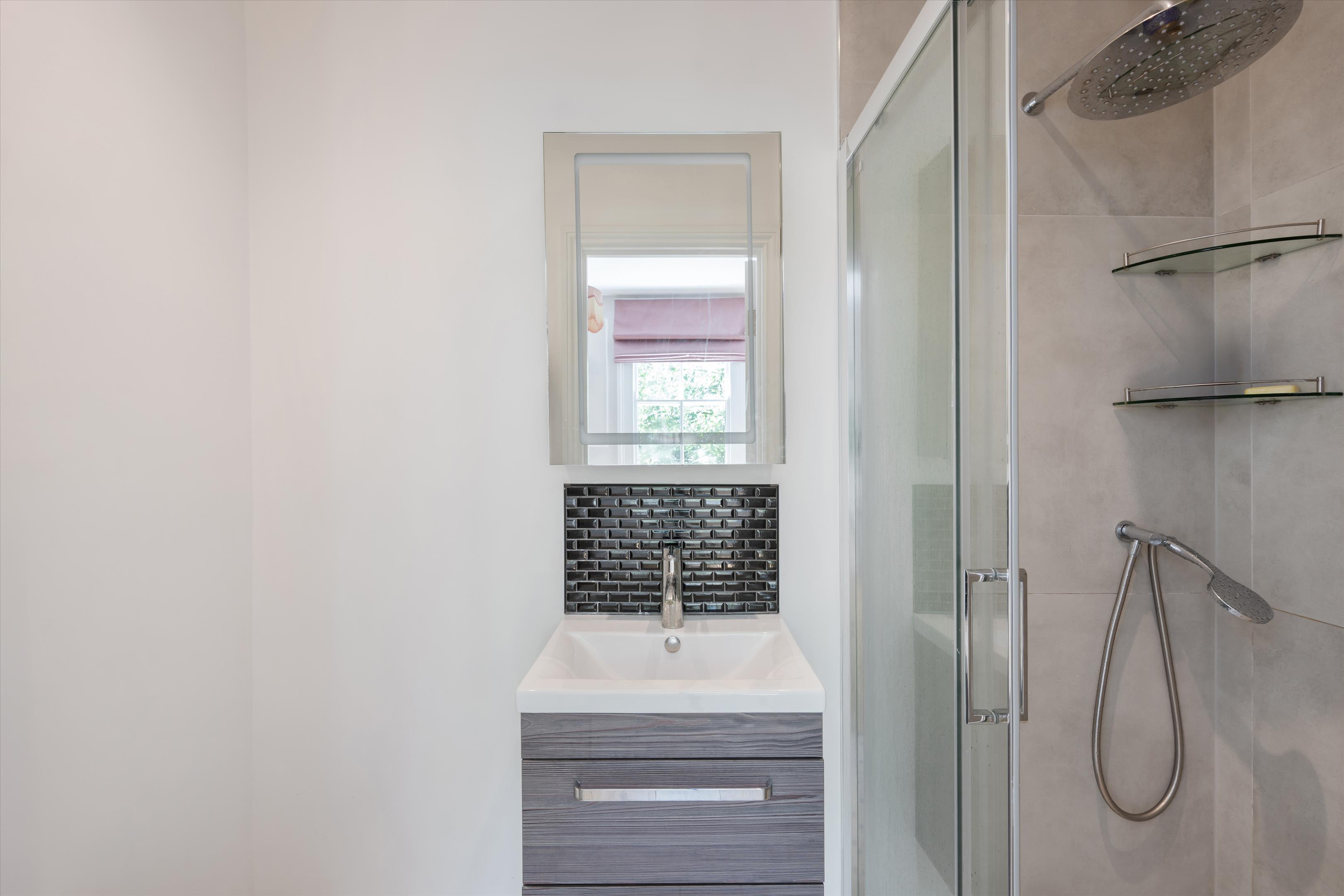 Wildwood Grove, Hampstead, London NW3