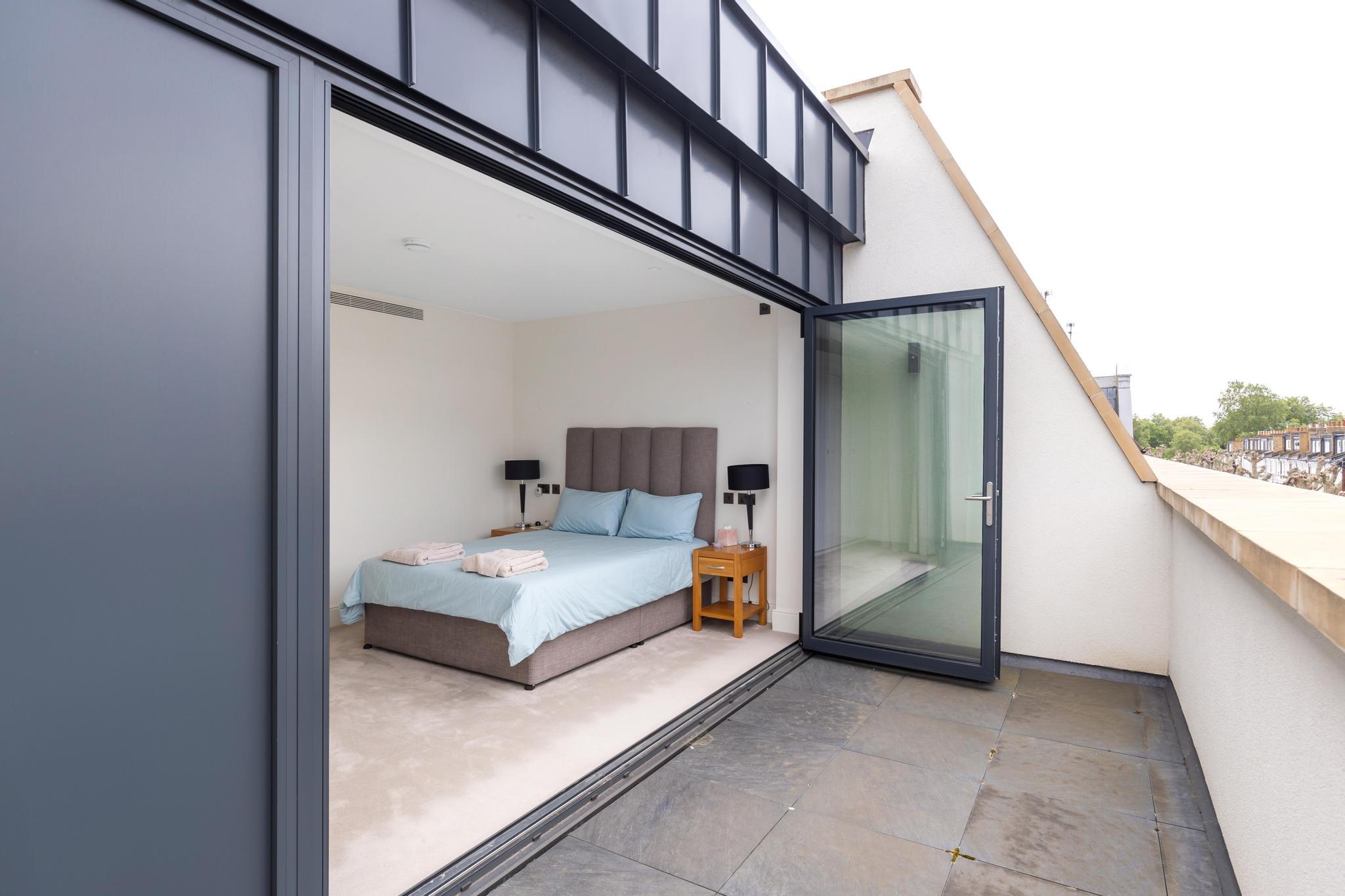 Barclay Road, London SW6