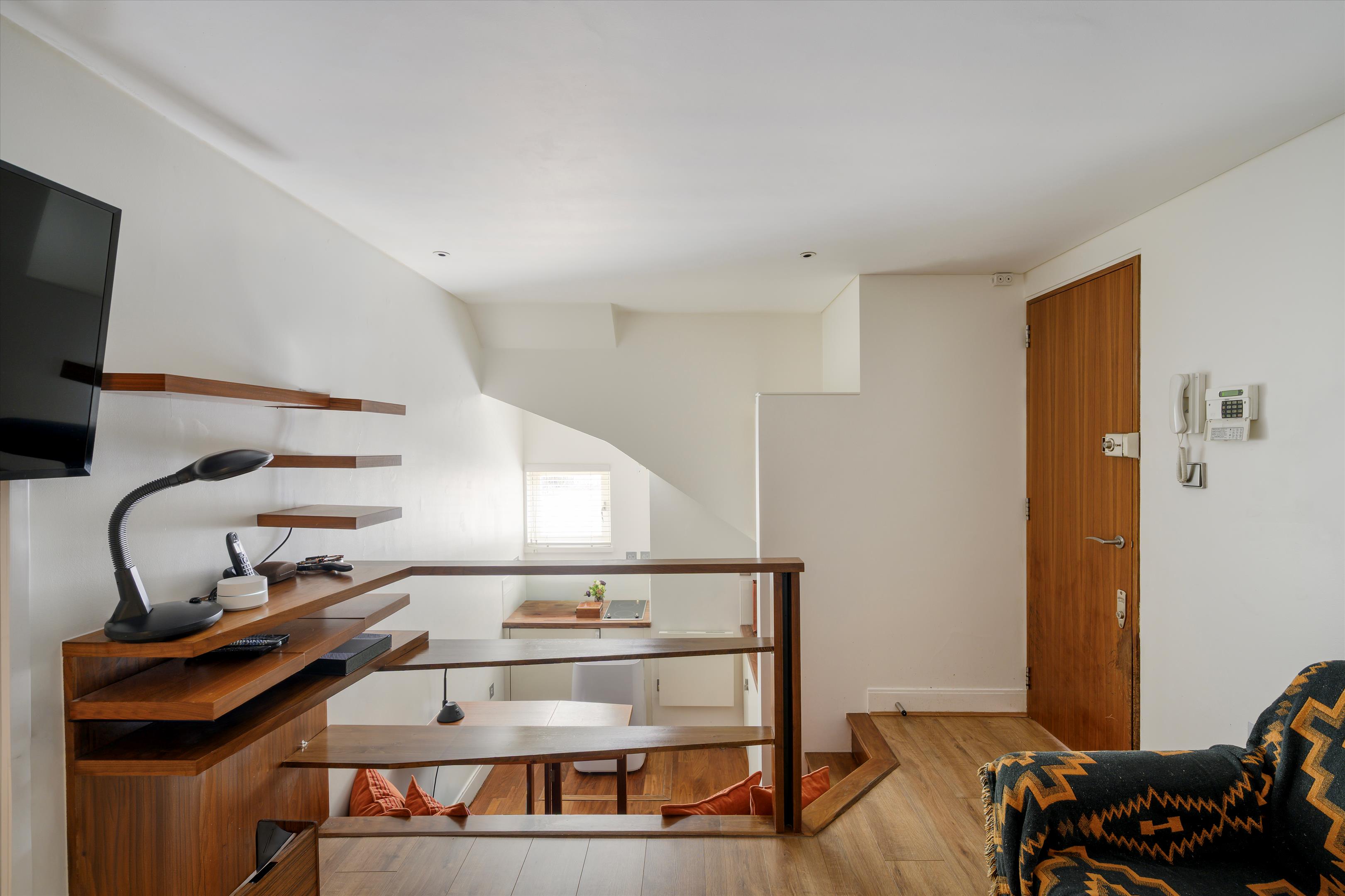 Cadogan Lane, London SW1X