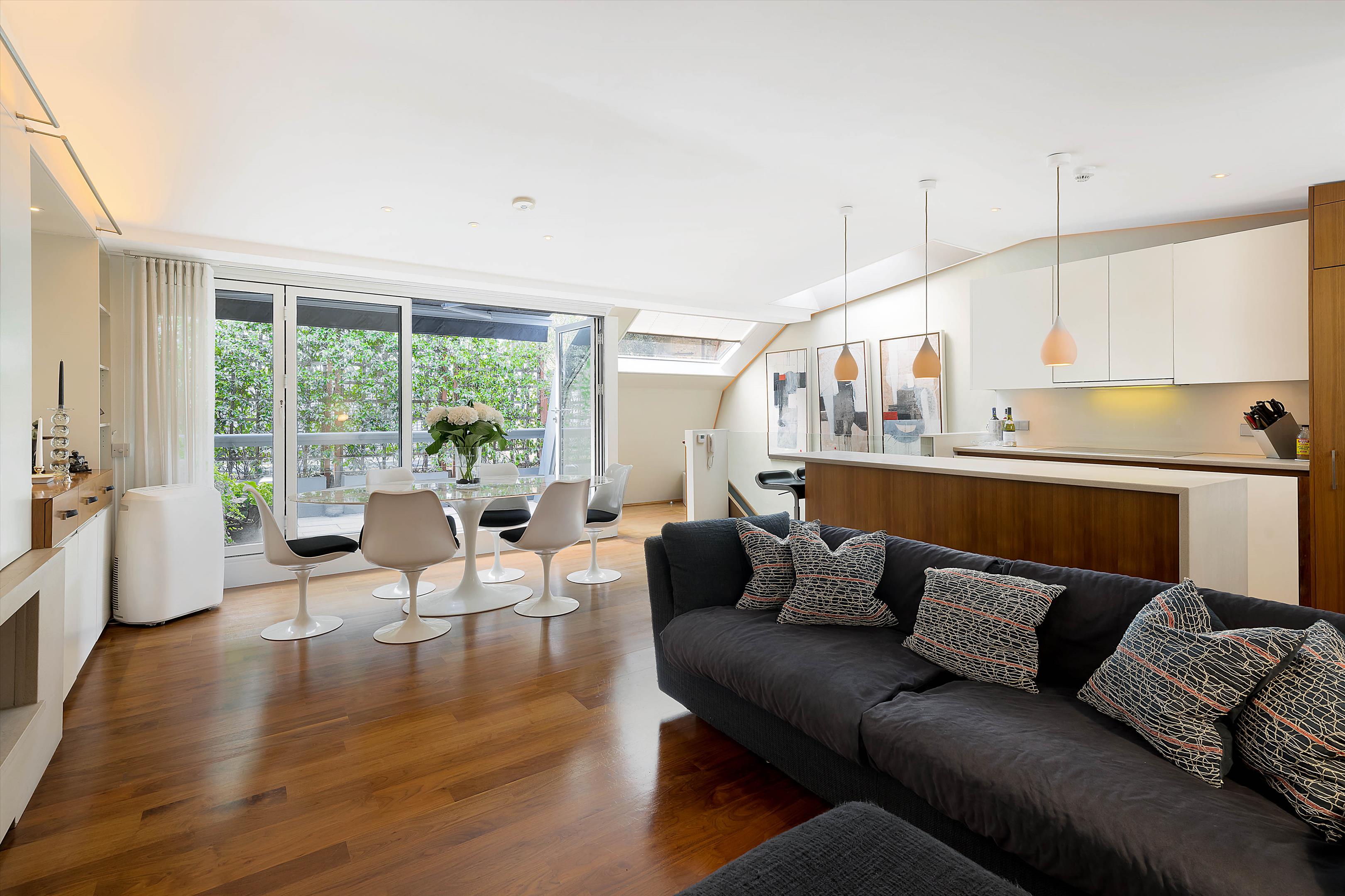 Cadogan Lane, London SW1X