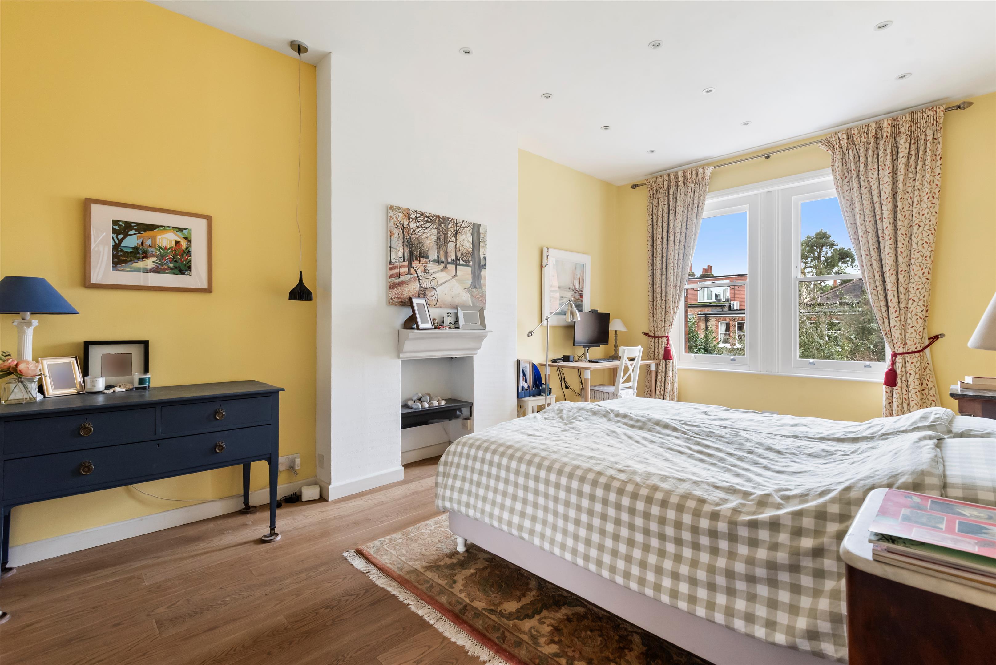Esmond Road, London W4