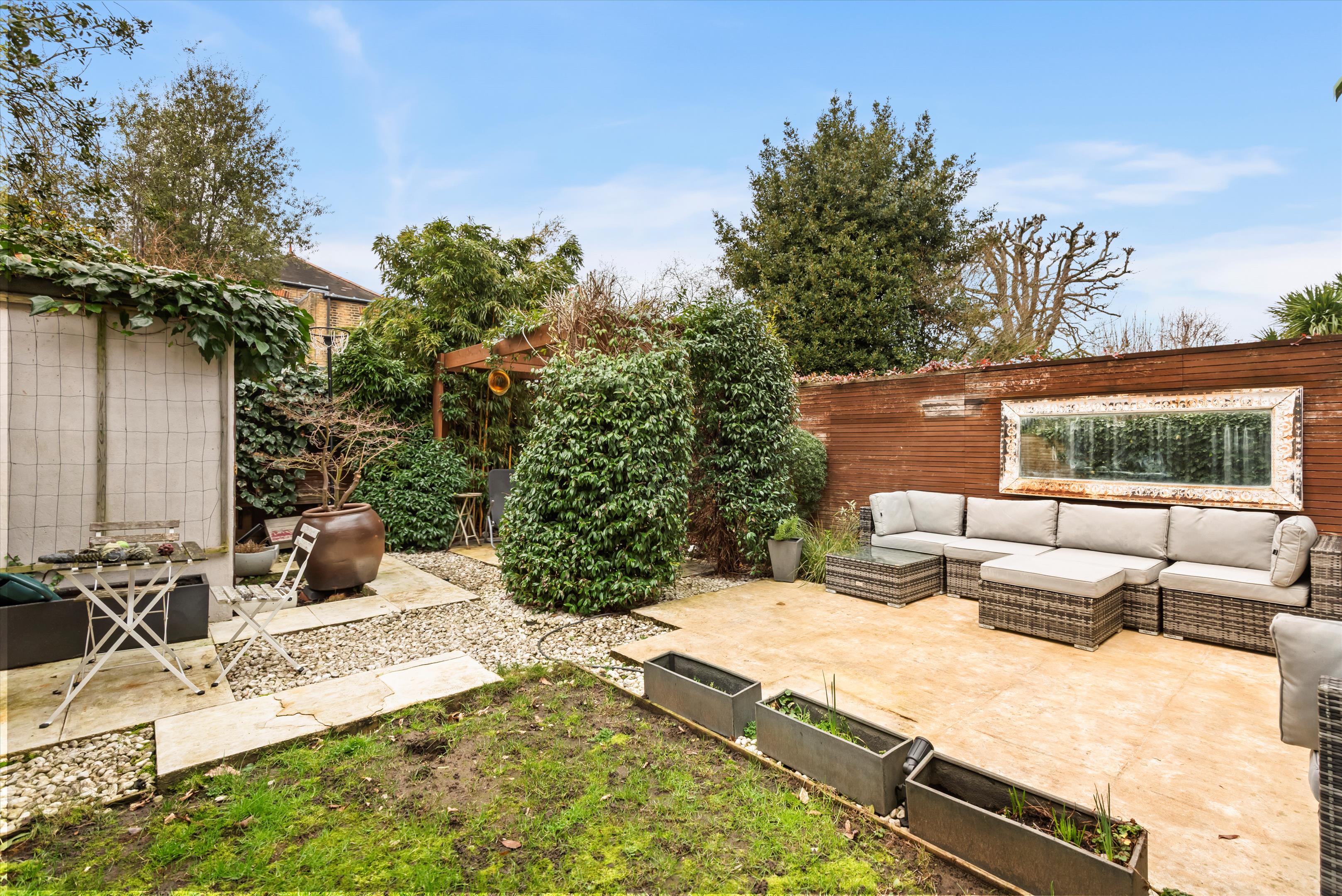 Esmond Road, London W4