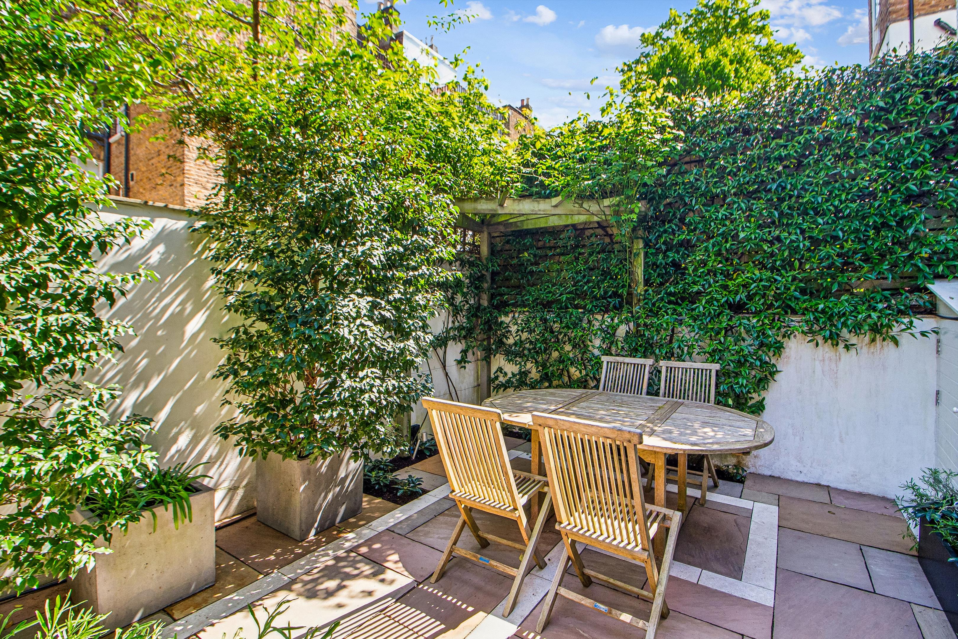 Ifield Road, London SW10
