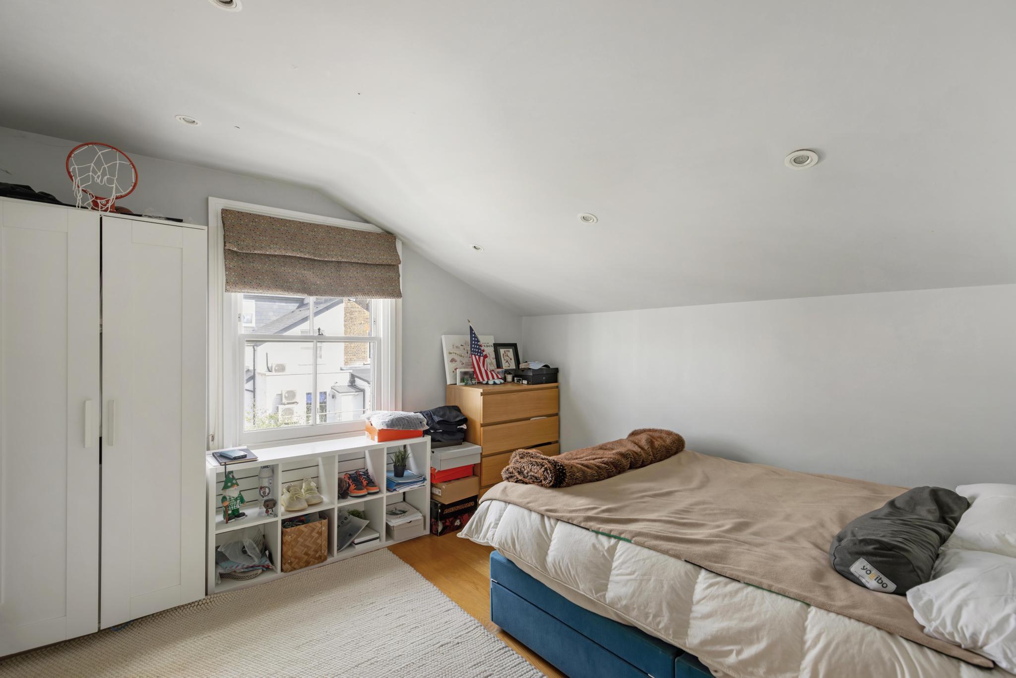 Guion Road, London SW6