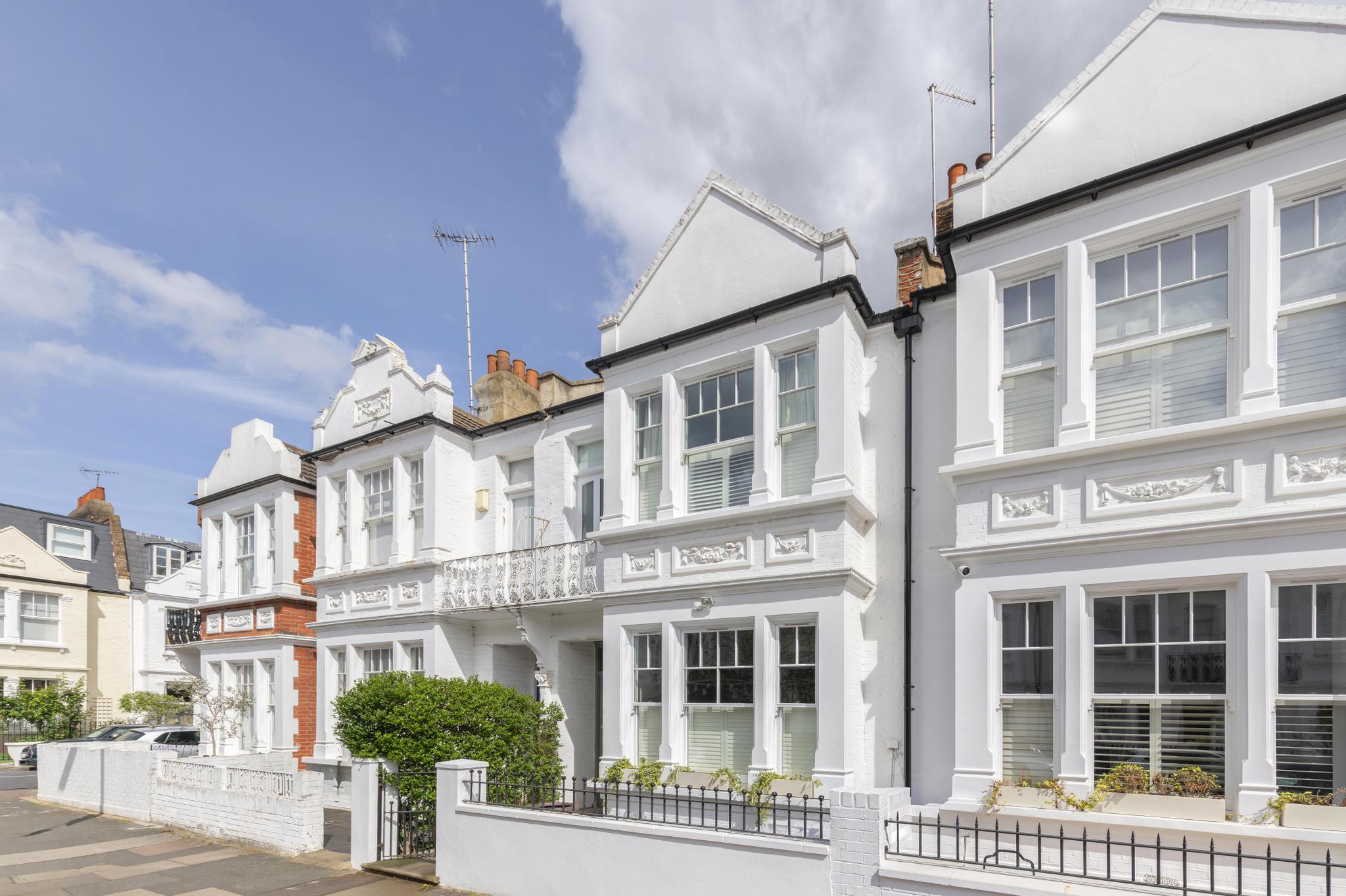 Guion Road, London SW6