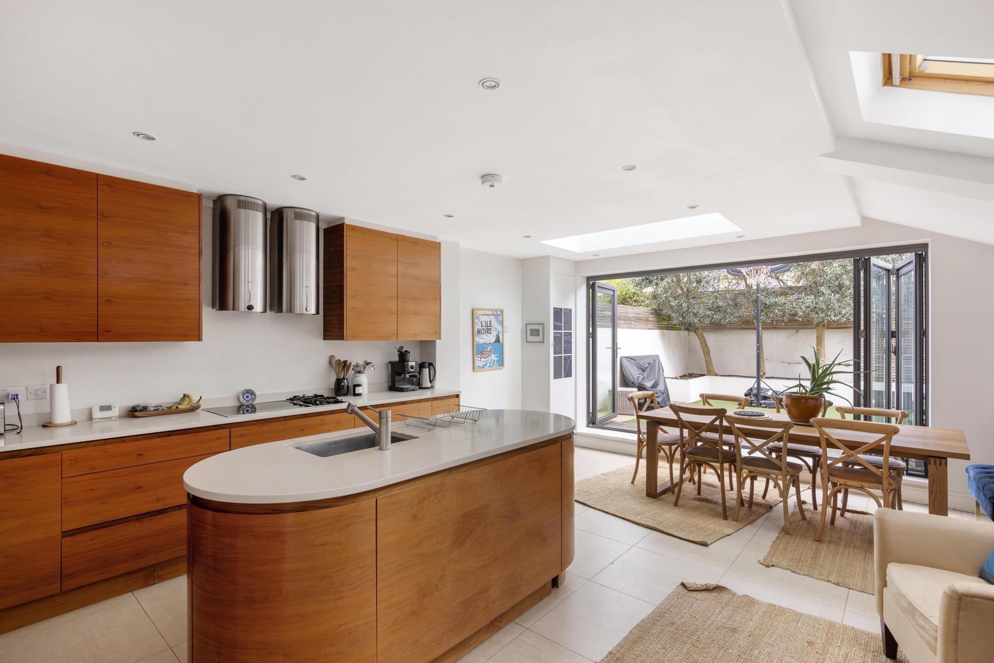 Guion Road, London SW6