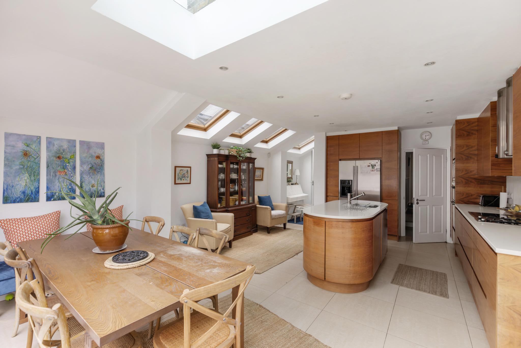 Guion Road, London SW6