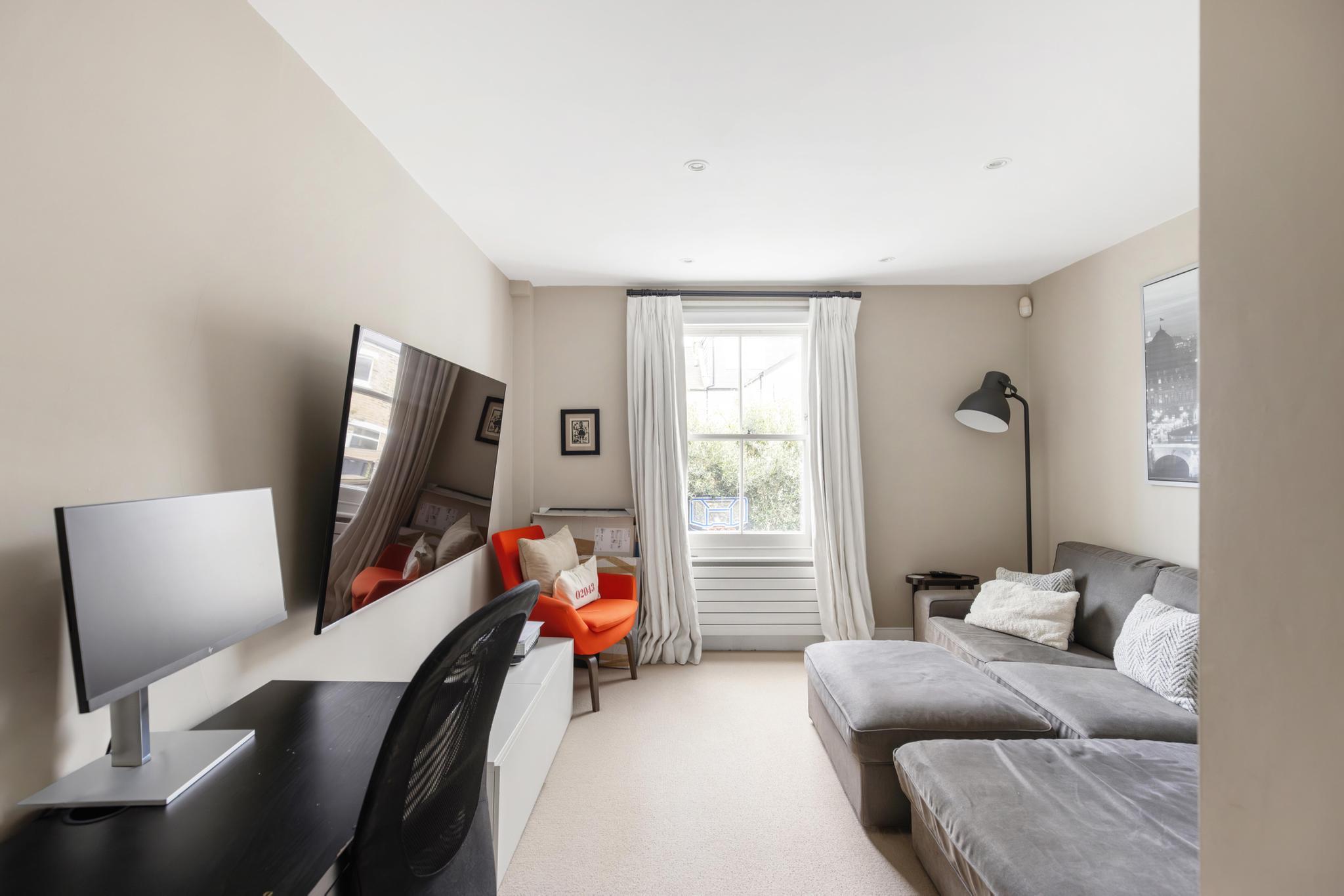Guion Road, London SW6