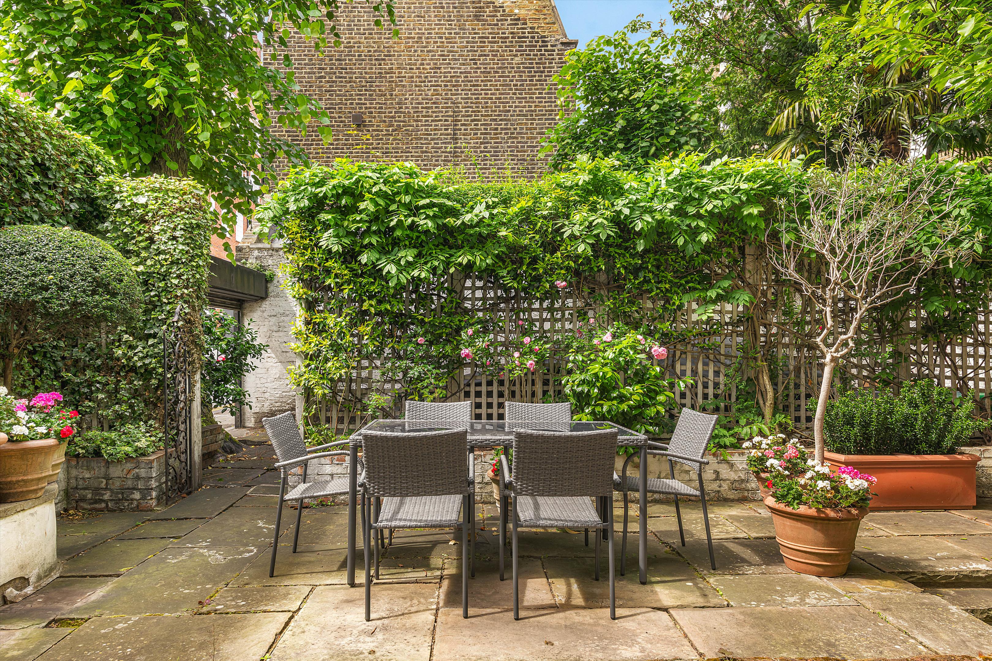 Argyll Road, Kensington, W8