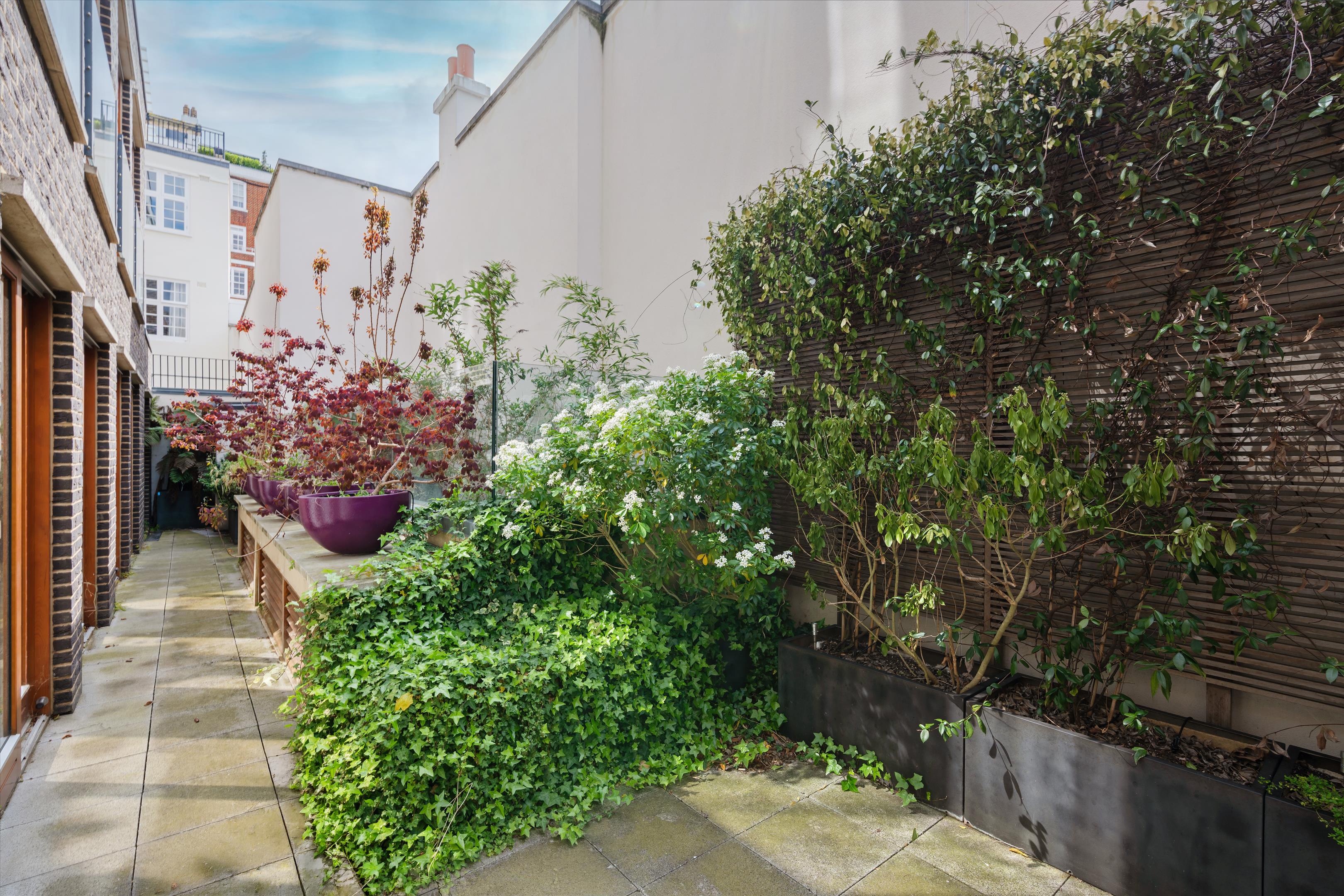 Grove End Road, St John's Wood NW8