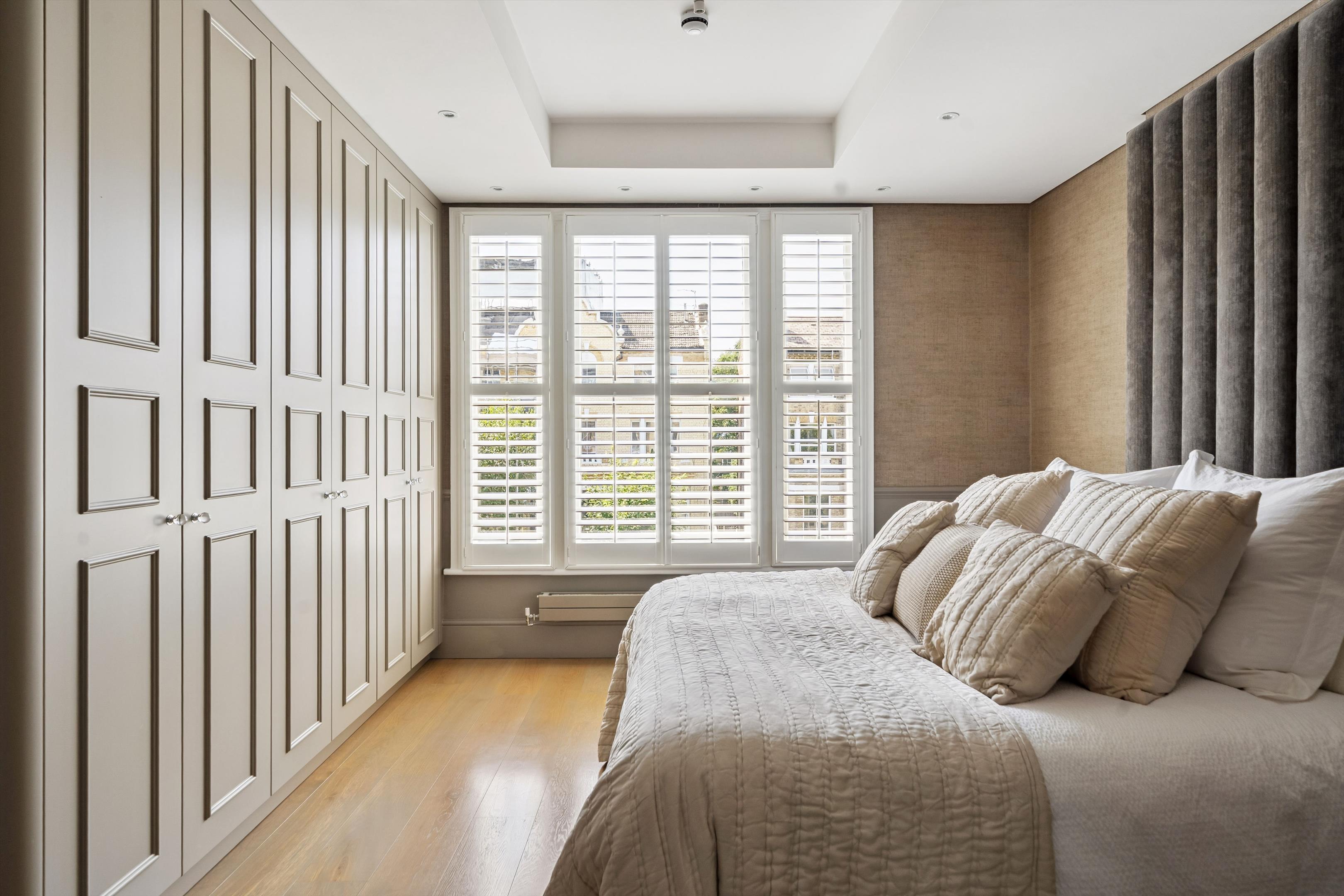 The Chase, Clapham Old Town, SW4