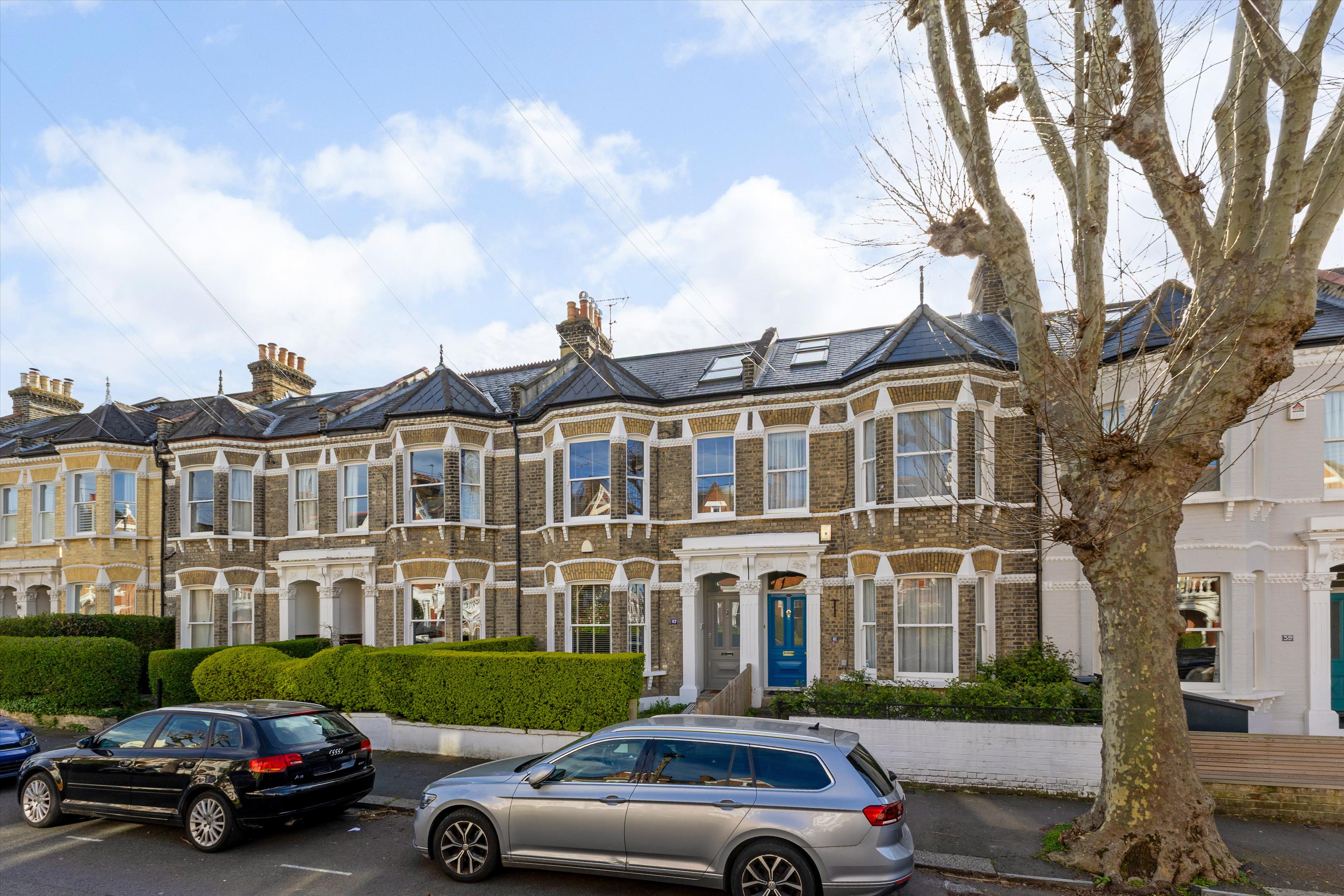 Crescent Lane, London, SW4