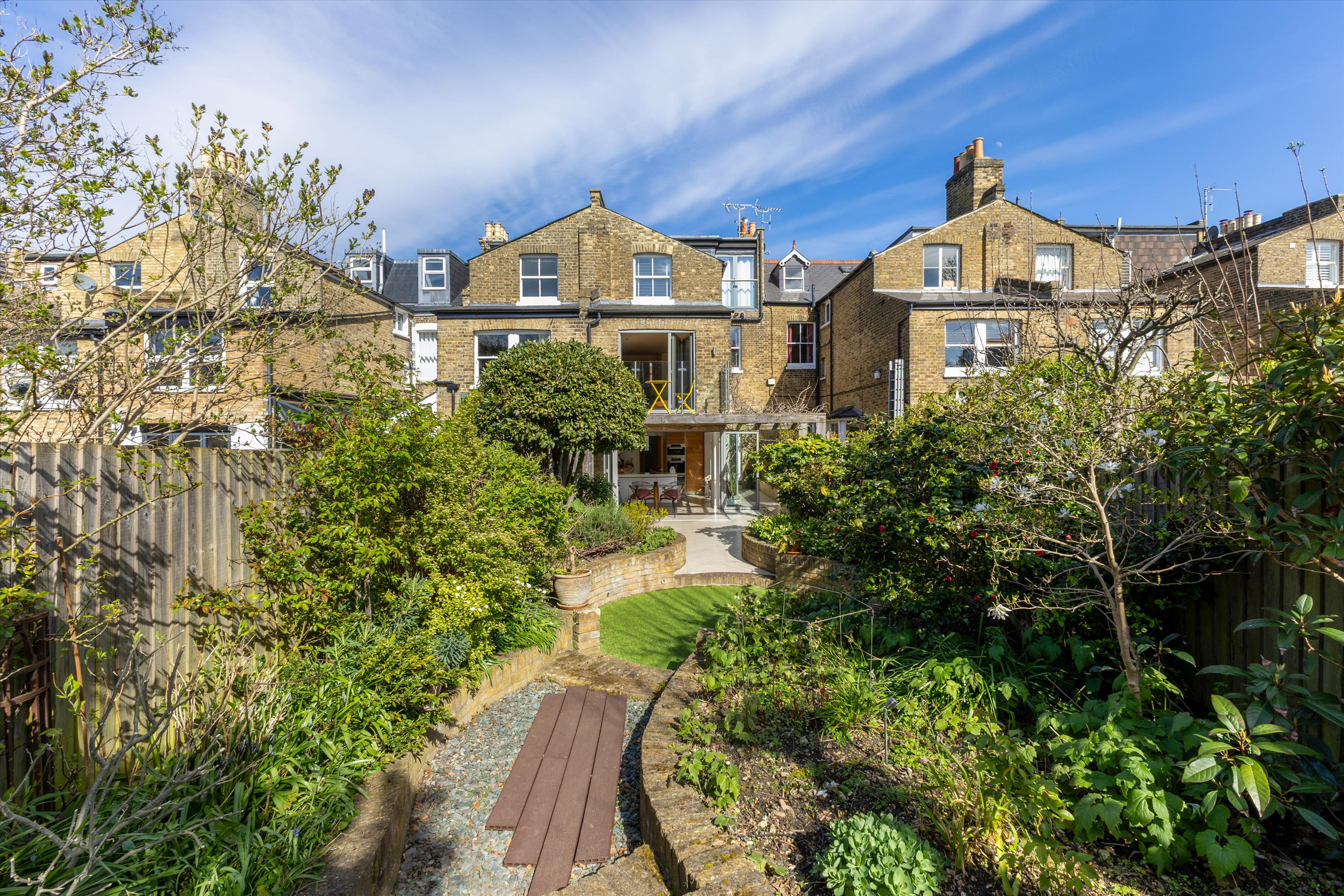 Crescent Lane, London, SW4