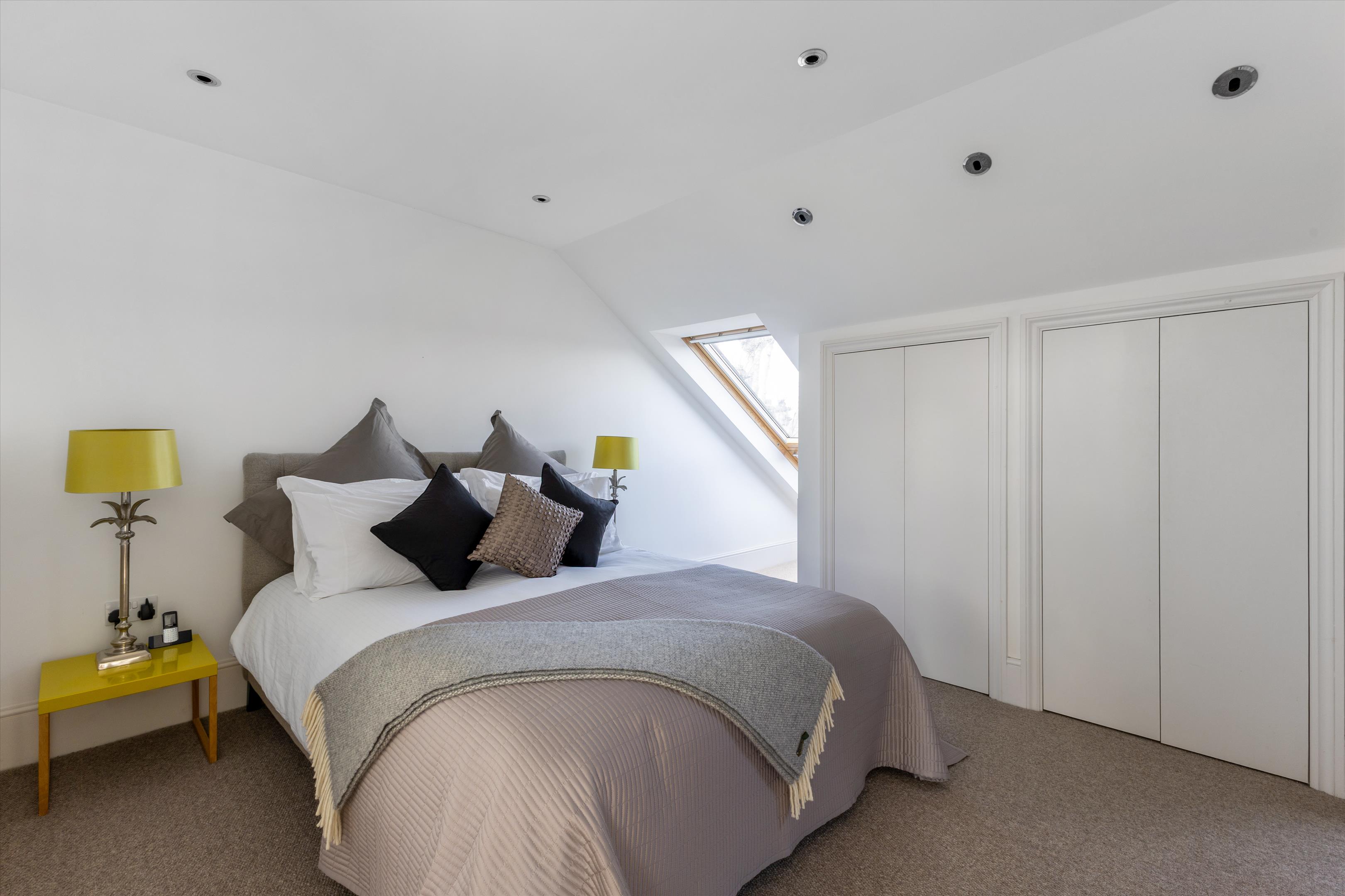 Crescent Lane, London, SW4