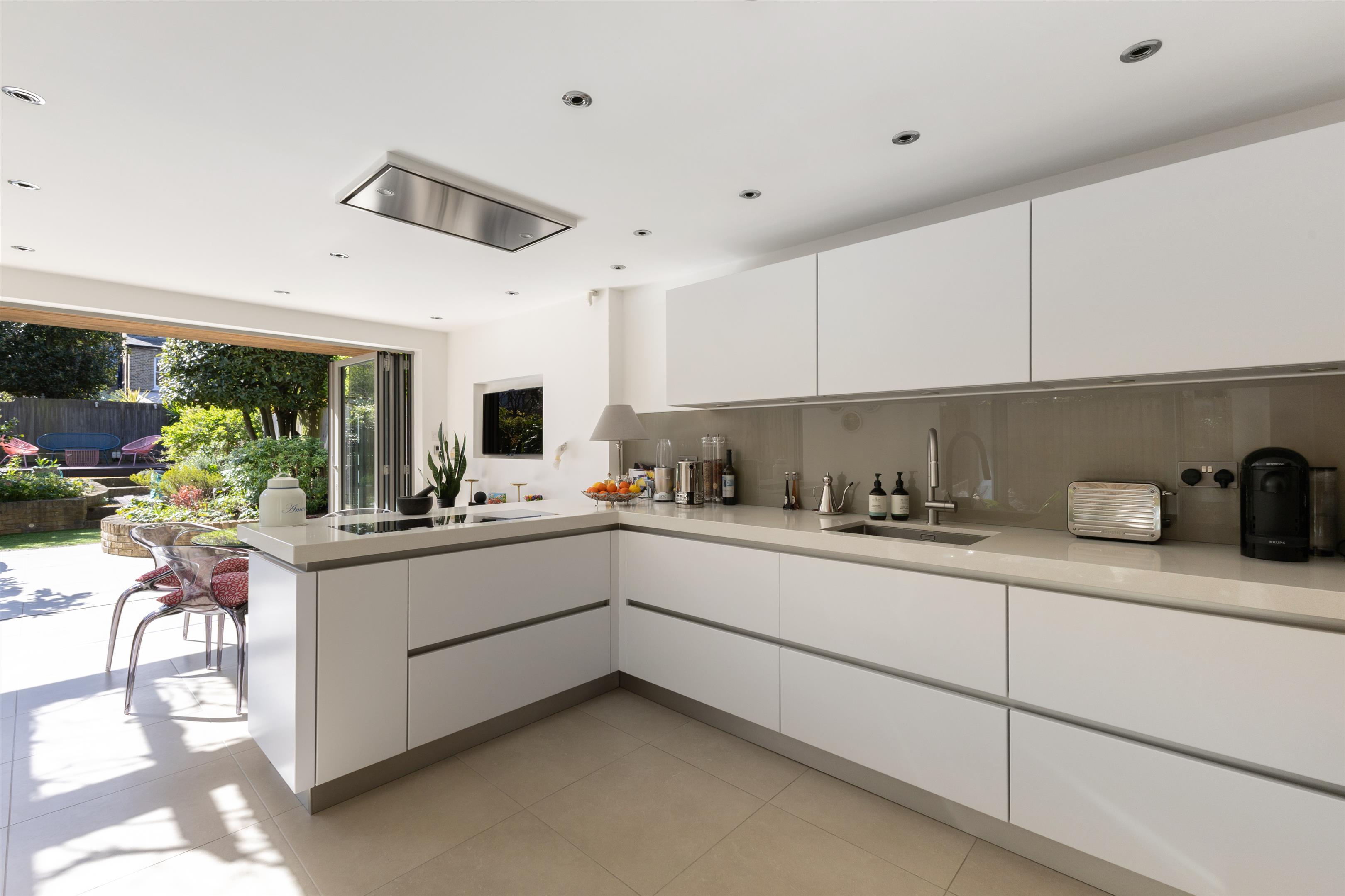 Crescent Lane, London, SW4