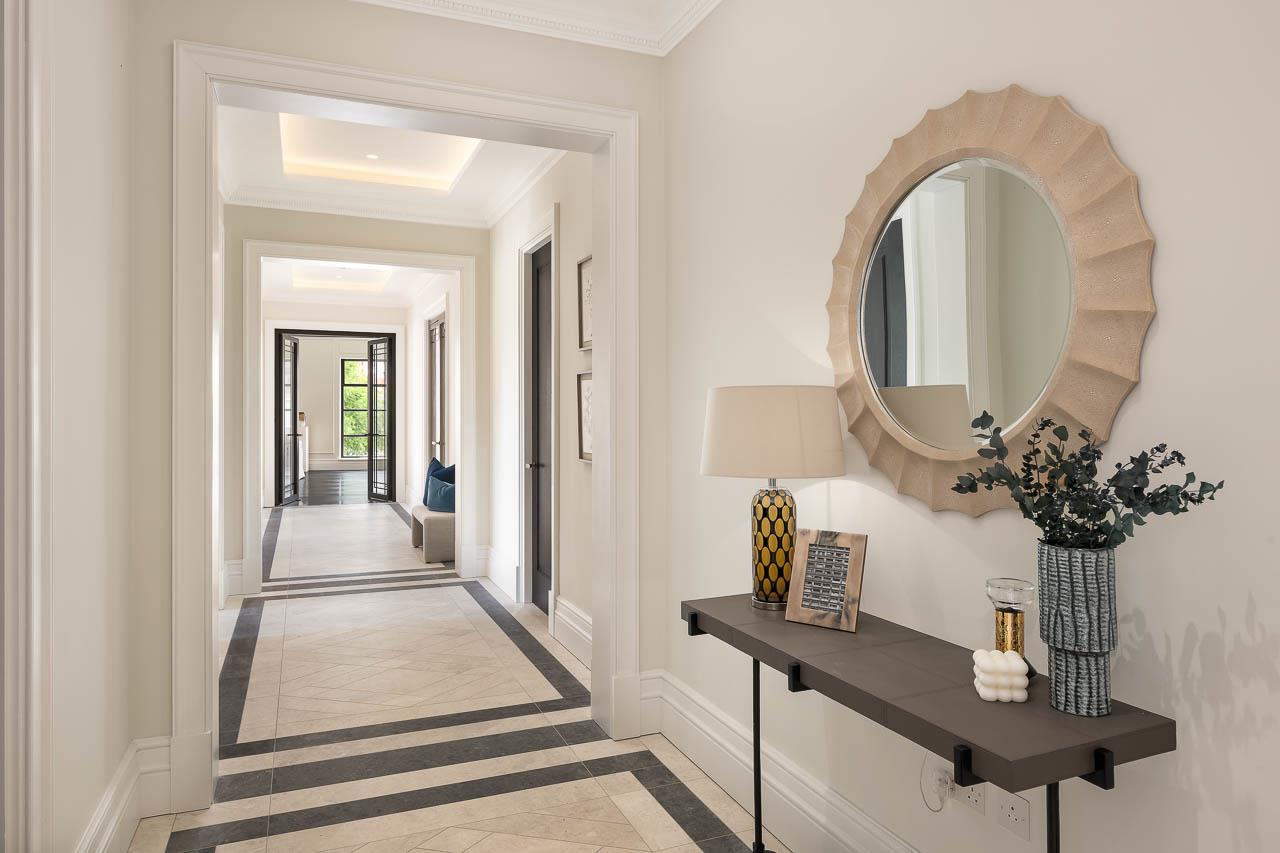 Knightsbridge Gate, Knightsbridge, London, SW1X 7RB