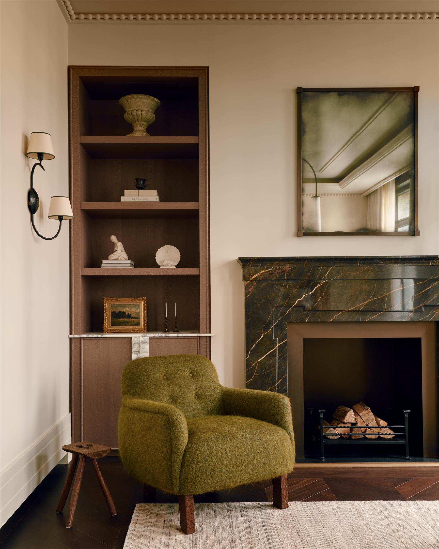 4 Mulberry Square, Chelsea Barracks, Belgravia, London, SW1W 8BQ