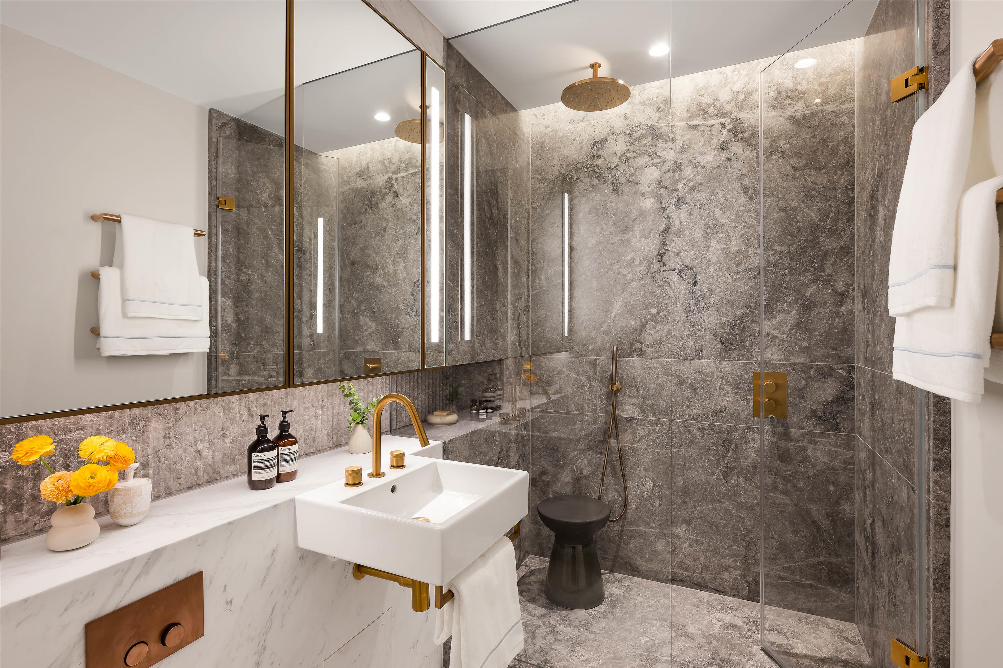 One Carrington Street, Mayfair, London, W1J 7AF