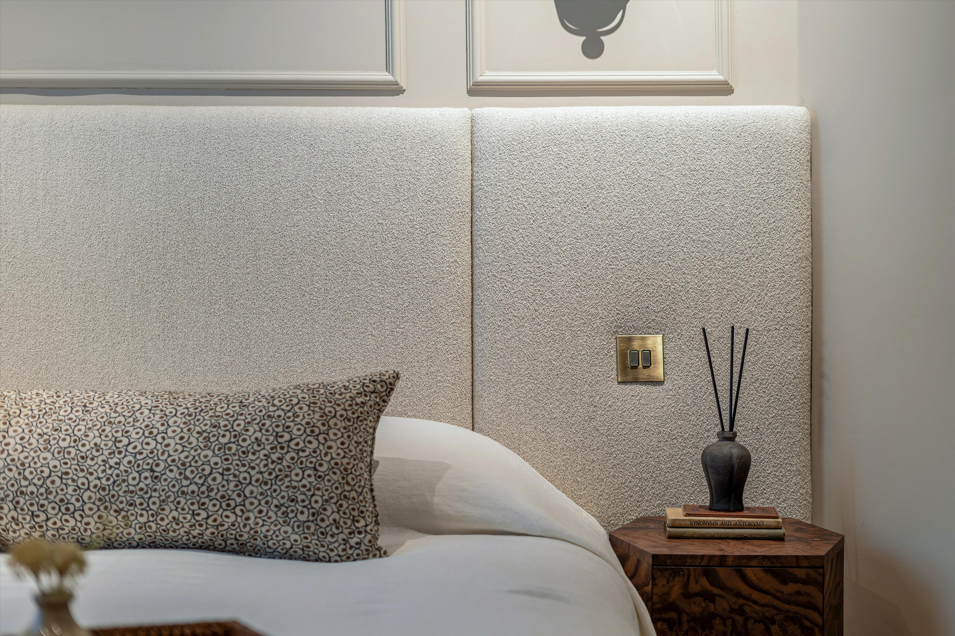 Allen House, 8 Allen Street, Kensington, London, W8 6BH
