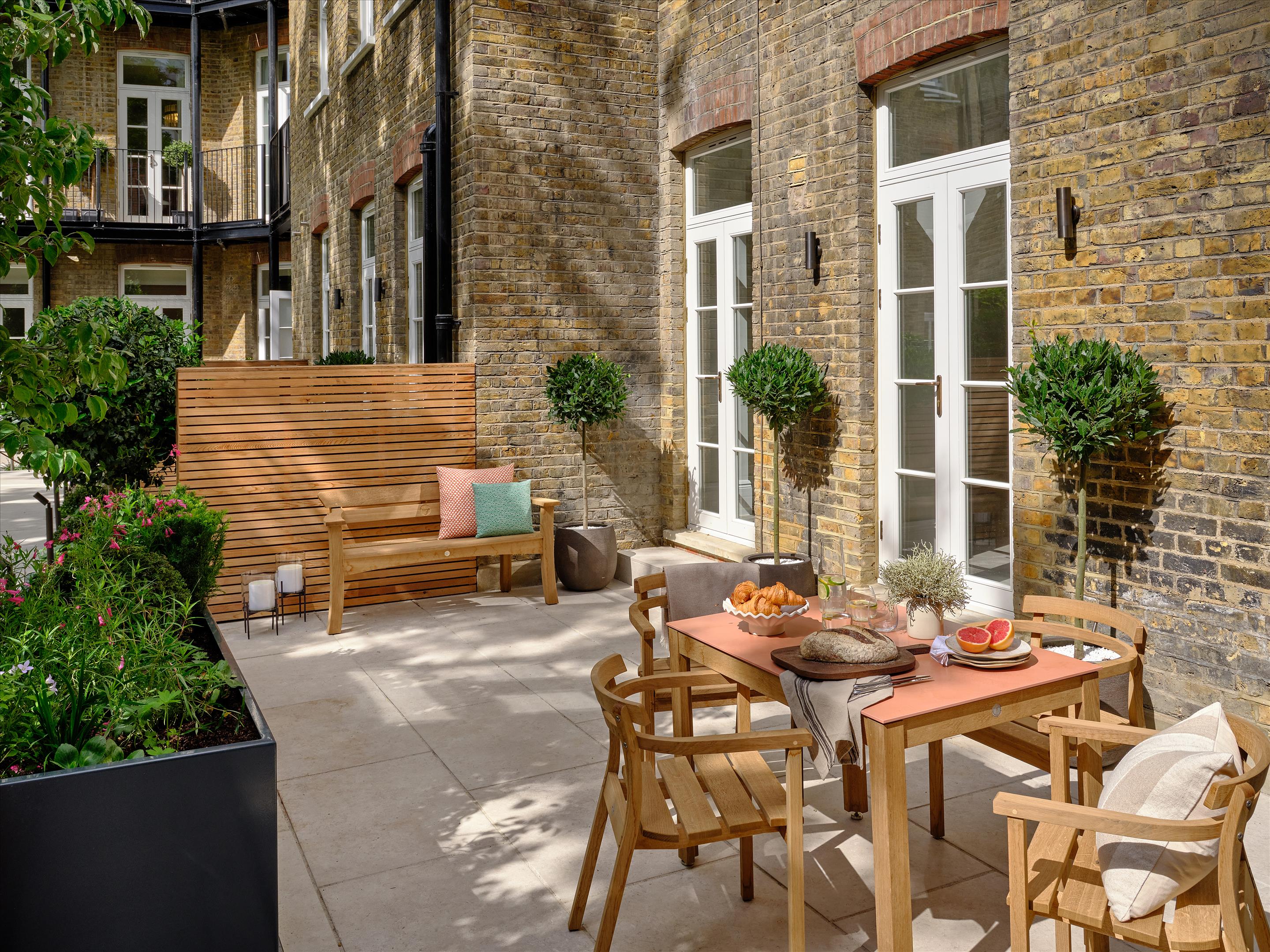 Allen House, 8 Allen Street, Kensington, London, W8 6BH