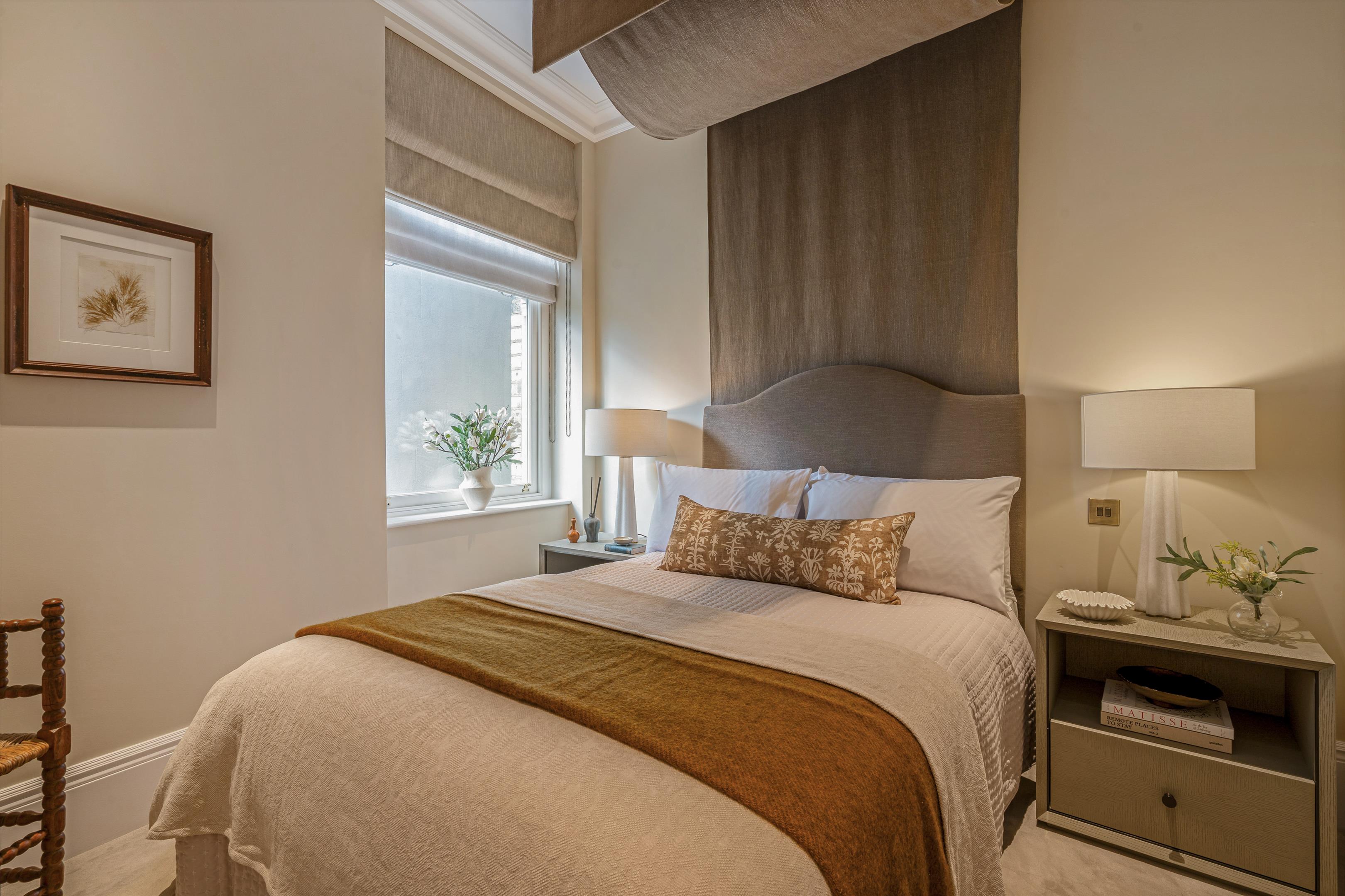 Allen House, 8 Allen Street, Kensington, London, W8 6BH
