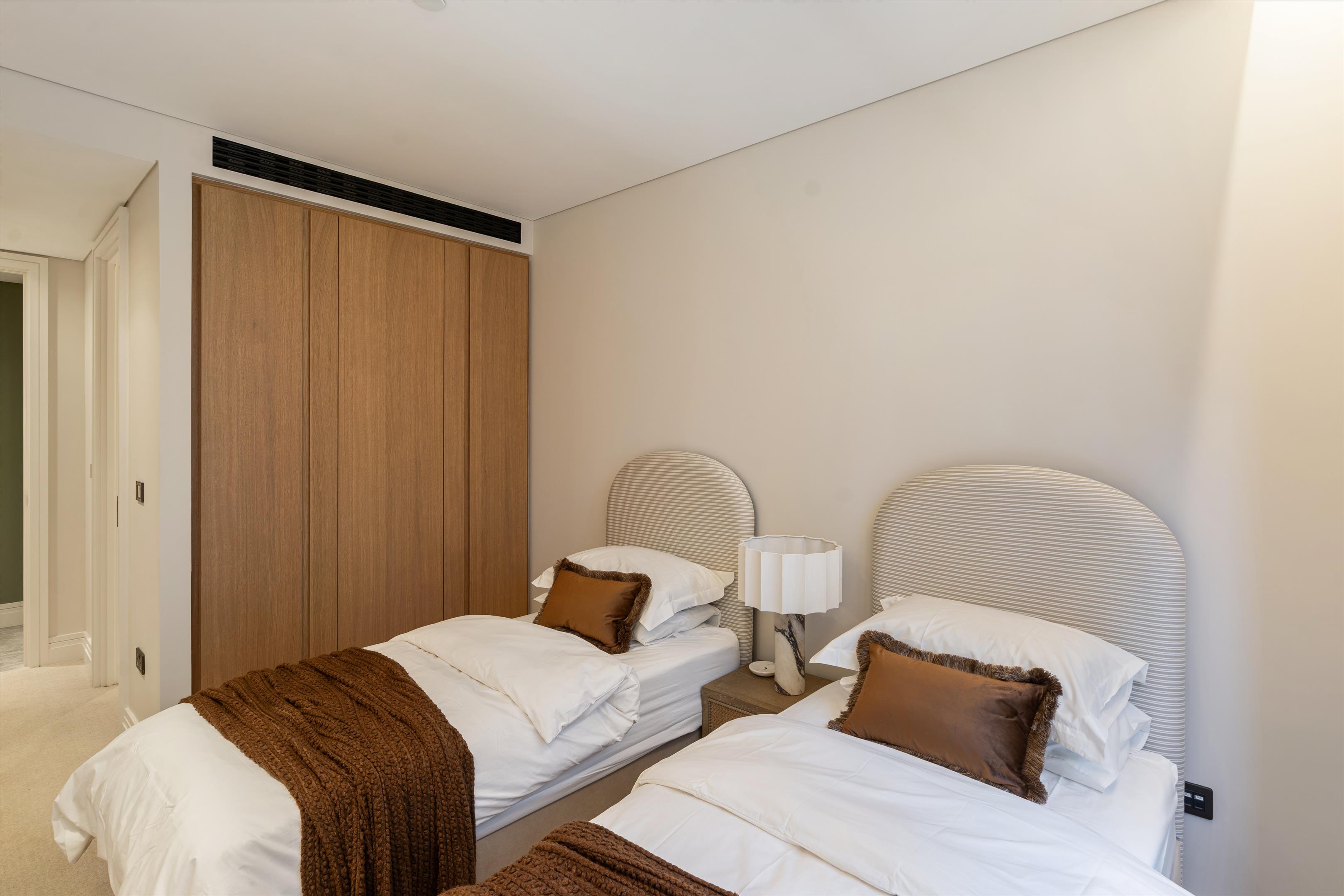 One Carrington Street, Mayfair, London, W1J 7AF
