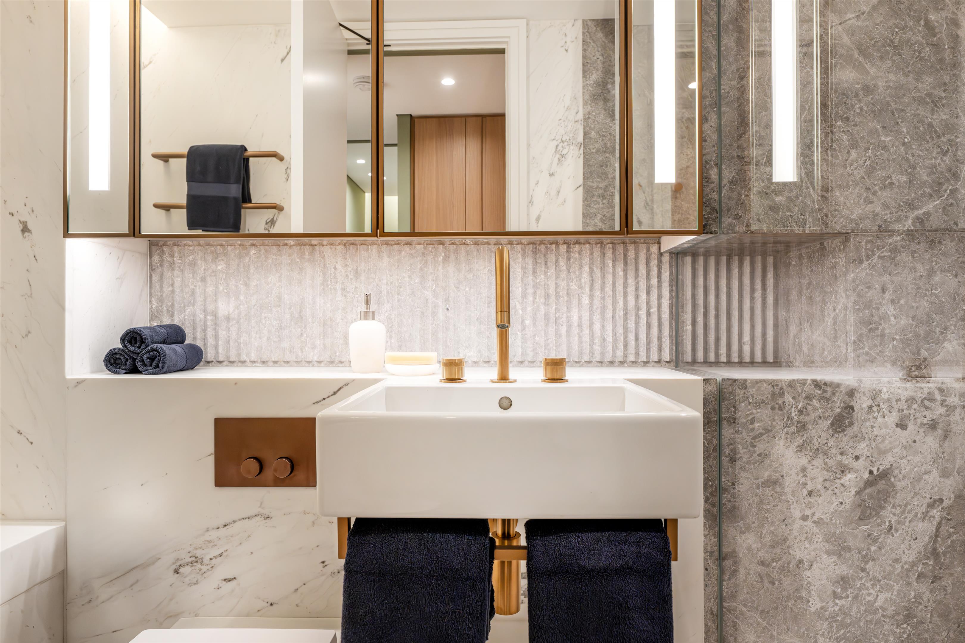 One Carrington Street, Mayfair, London, W1J 7AF