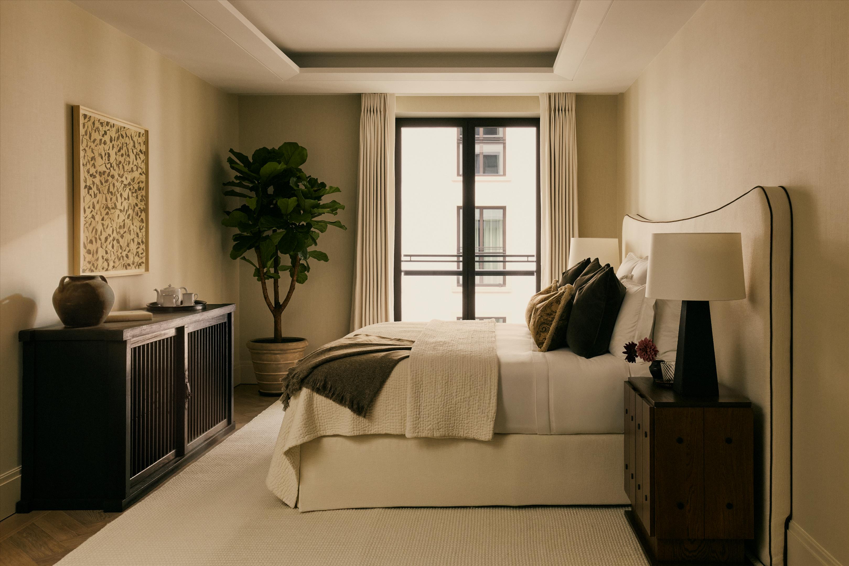 Chelsea Barracks, One Five Fields Square, Belgravia, London, SW1W 8BW | Knight Frank