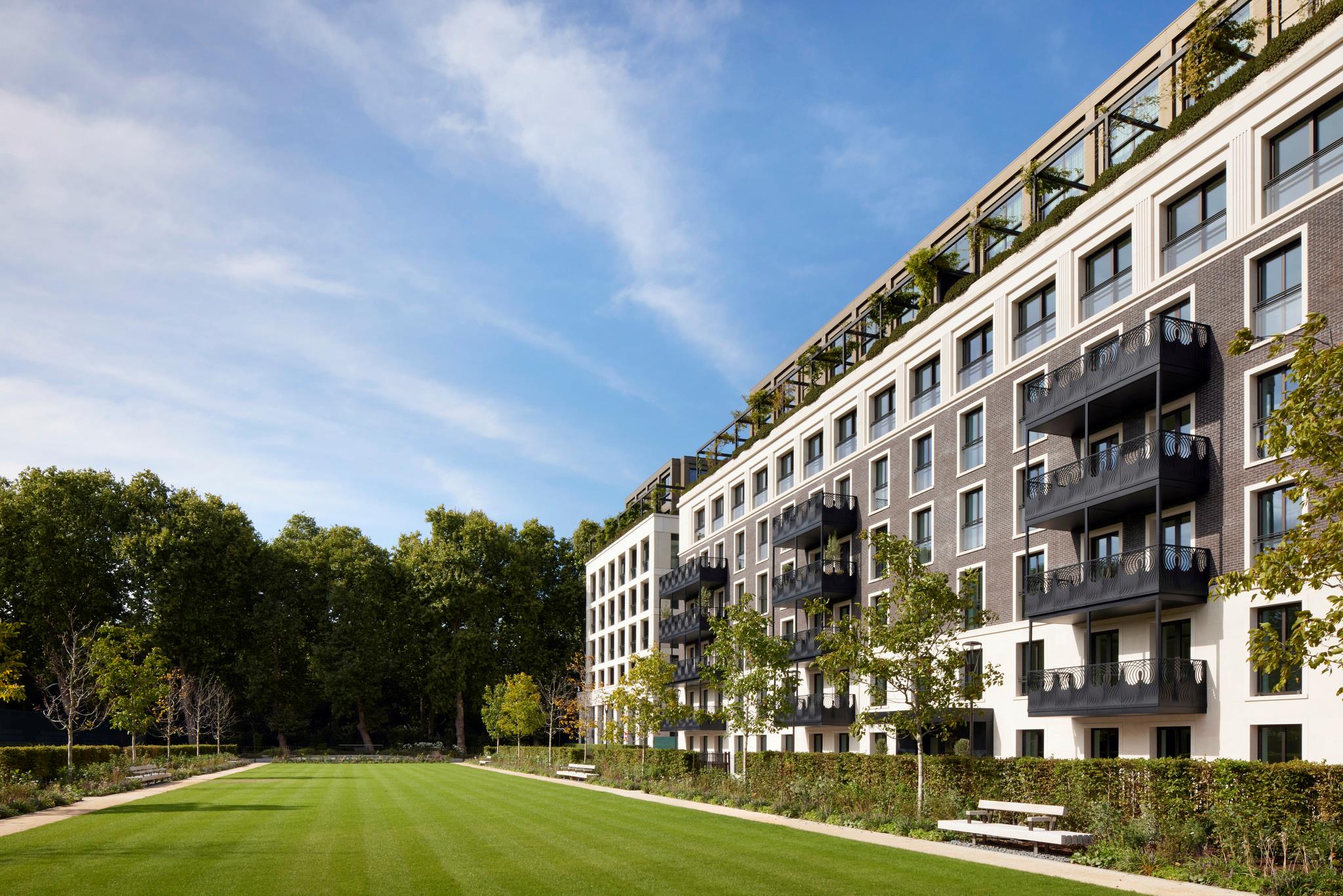 Chelsea Barracks, One Five Fields Square, Belgravia, London, SW1W 8BW | Knight Frank