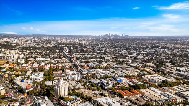 8400 De Longpre AVE Unit: 106