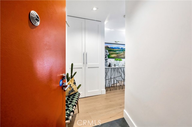 8400 De Longpre AVE Unit: 106