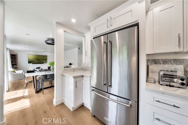 8400 De Longpre AVE Unit: 106