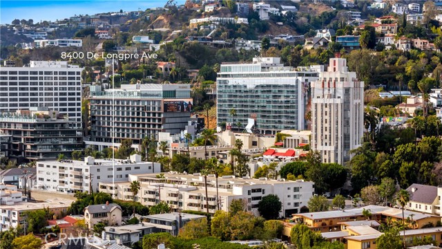 8400 De Longpre AVE Unit: 106