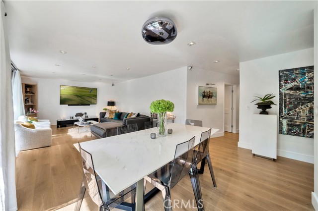 8400 De Longpre AVE Unit: 106