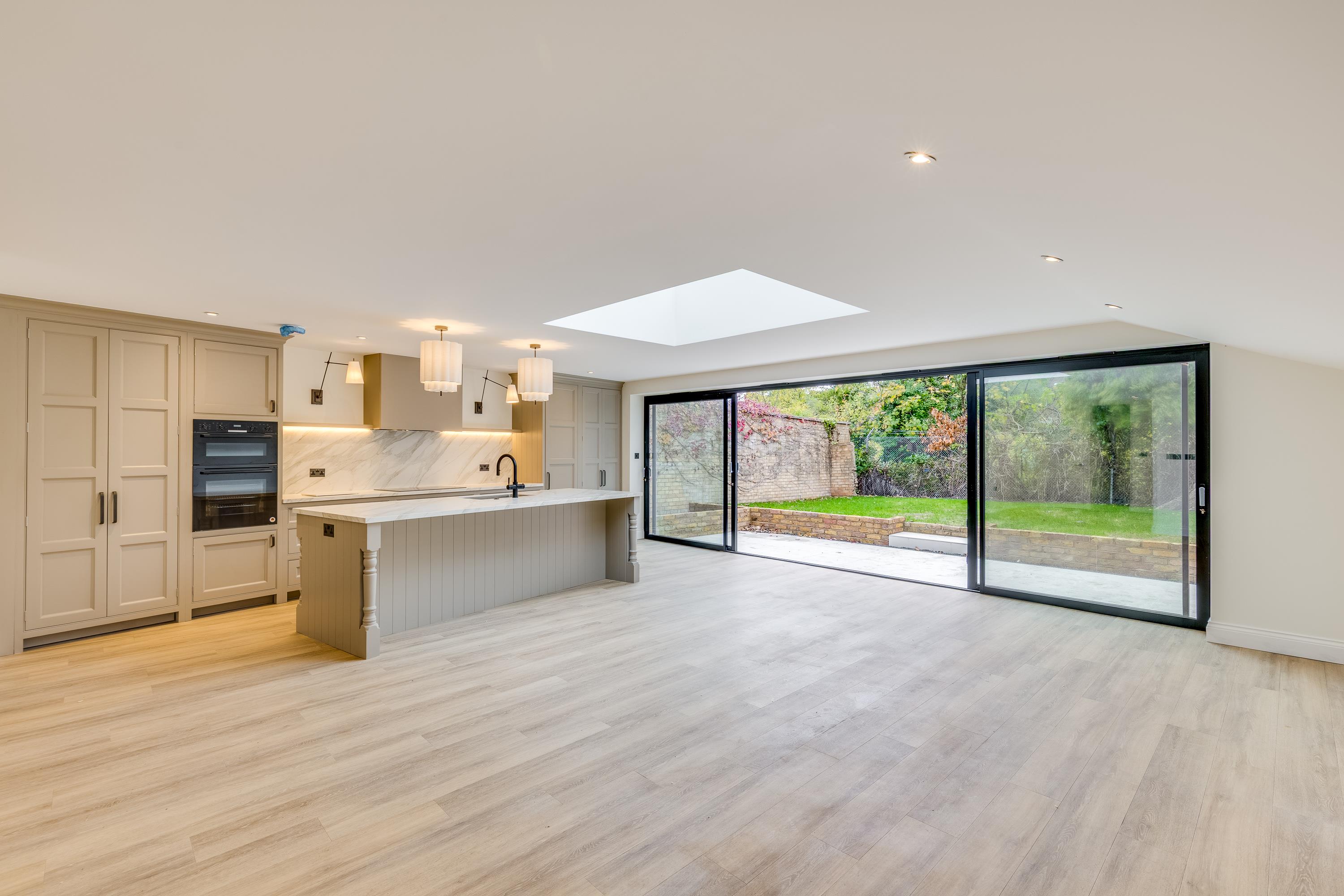 Purves Road, London, NW10