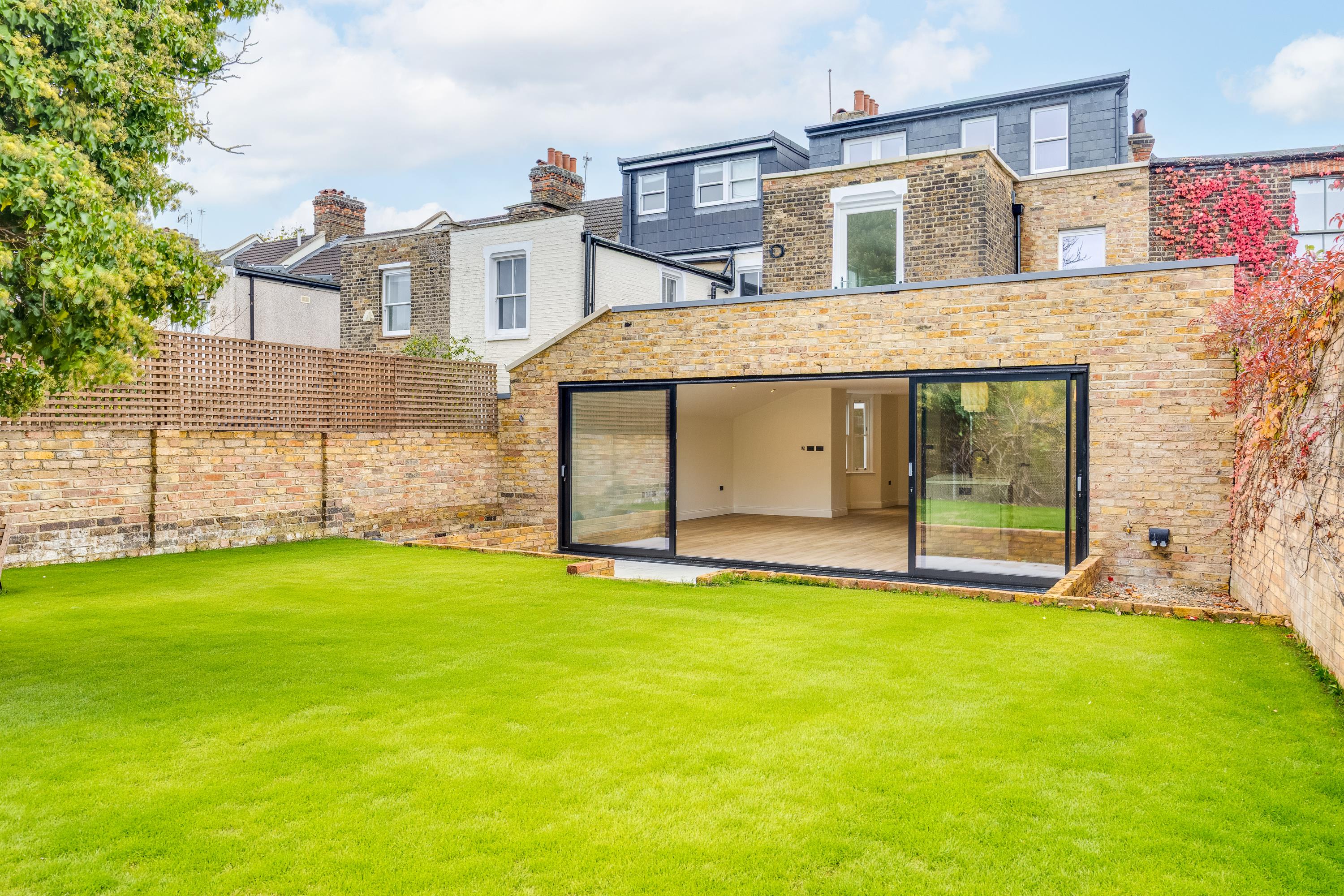 Purves Road, London, NW10