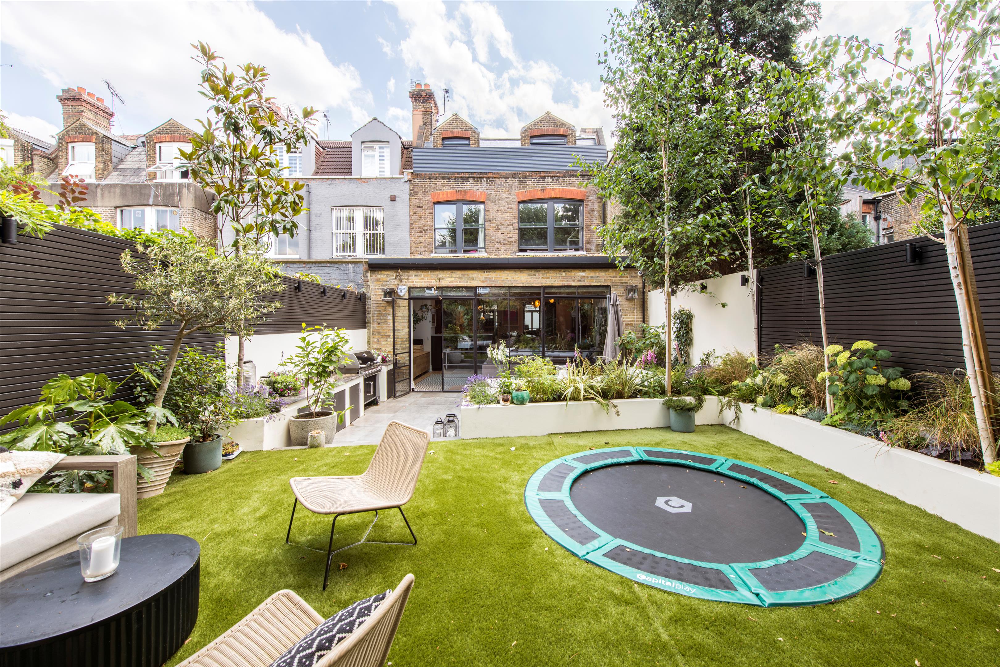 Brondesbury Villas, Queen's Park, London, NW6